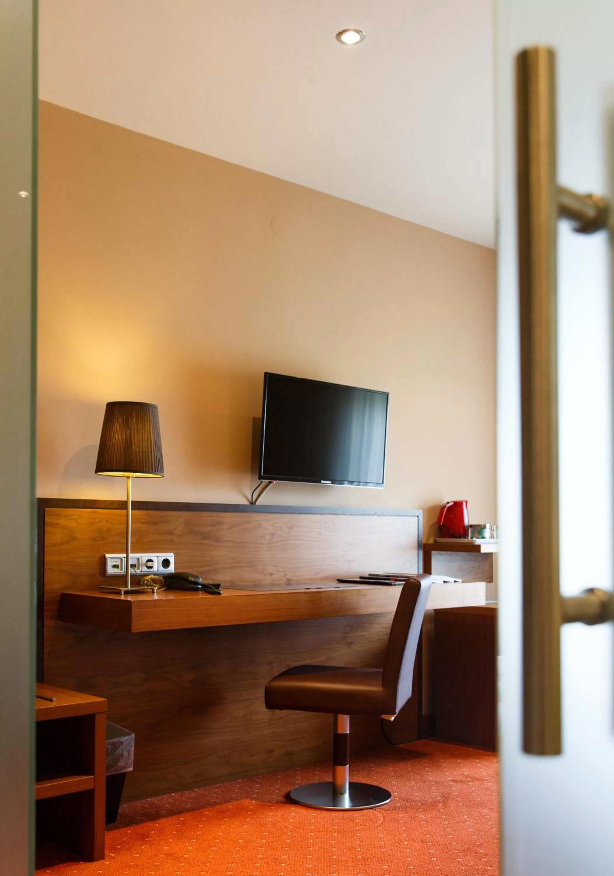 TV and multimedia, TV/Entertainment Center in Hotel Salzburg