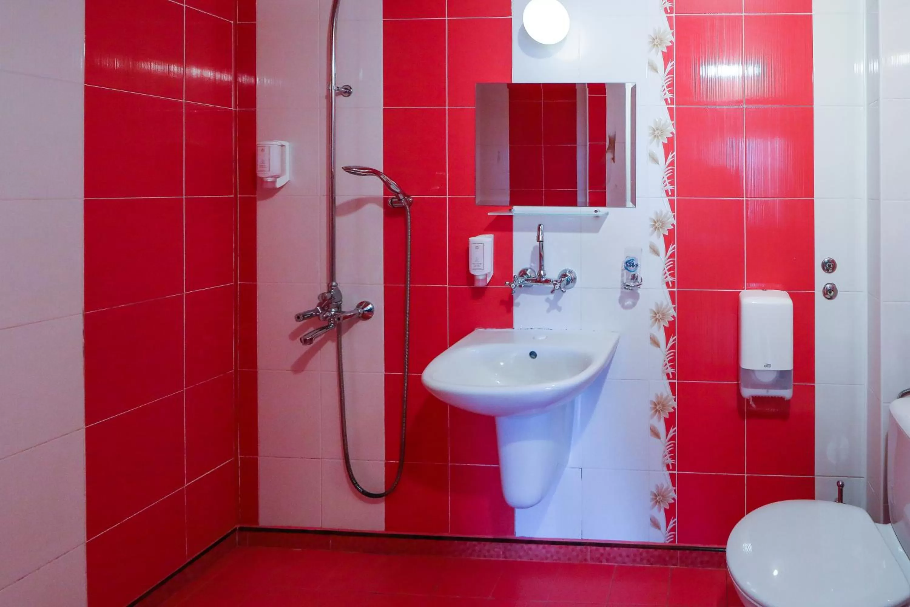 Bathroom in Complex Baroto