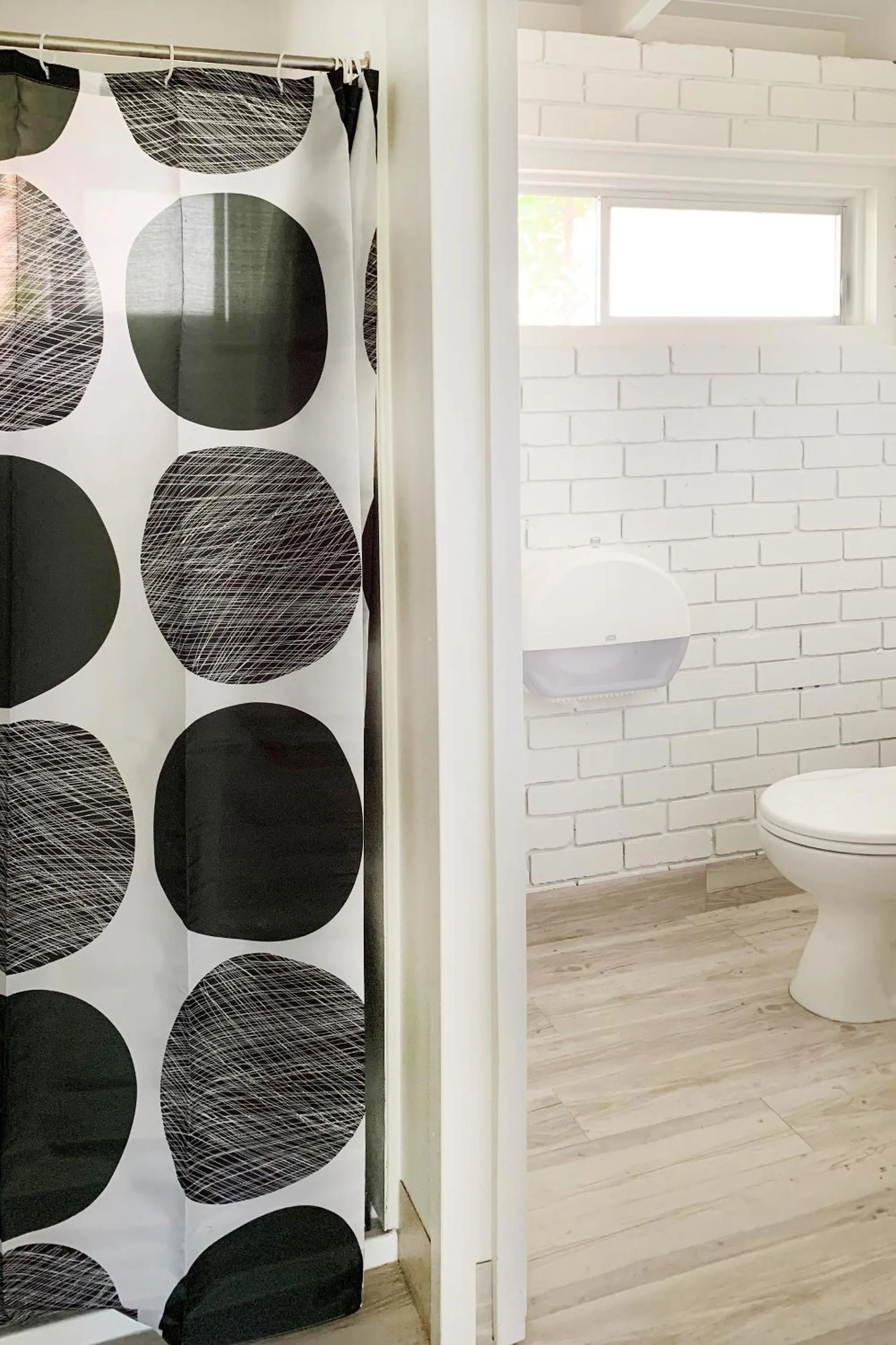 Shower in Airlie Beach Magnums - Adults Only