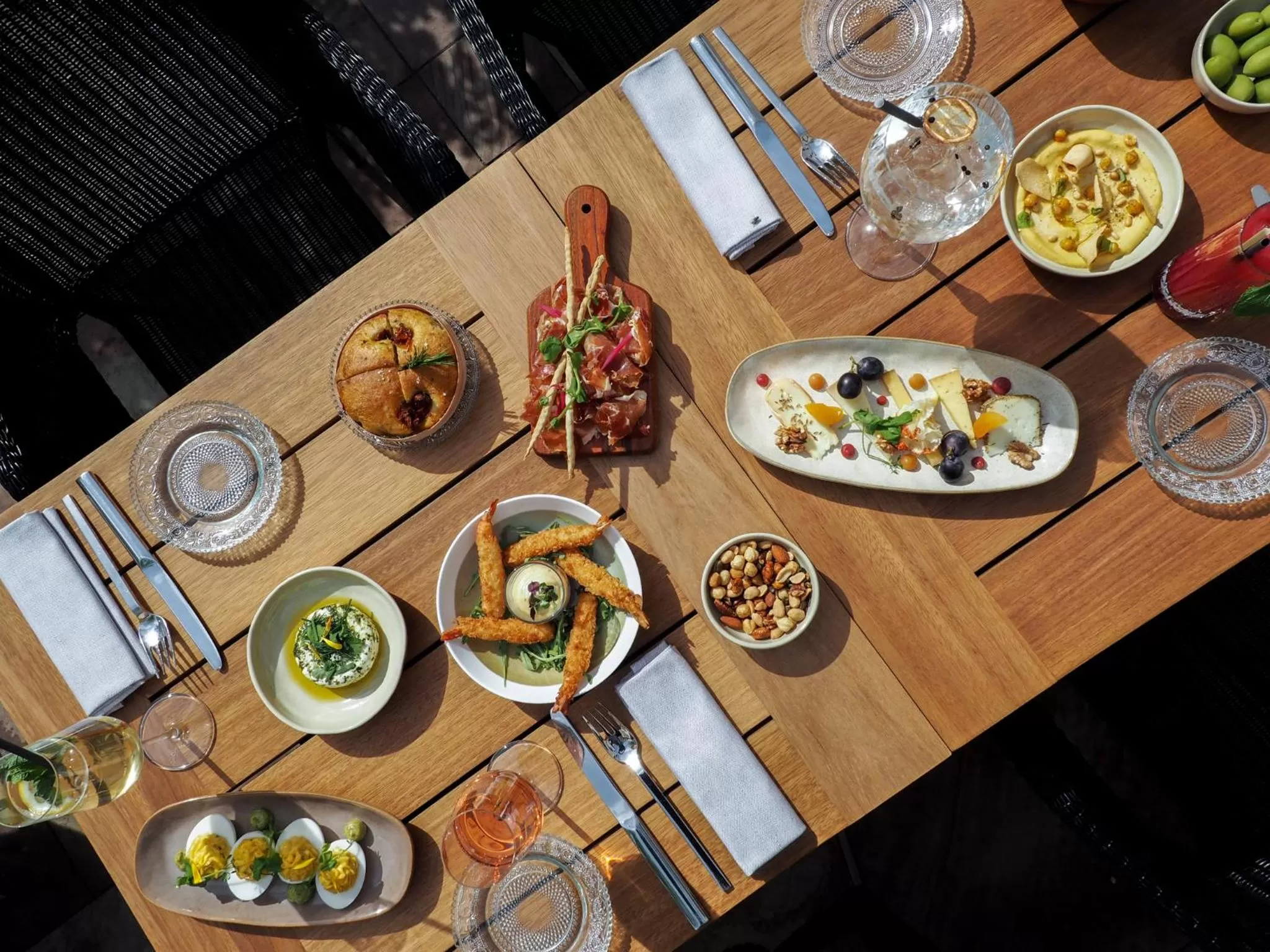 Patio in Hôtel LÉONOR the place to live