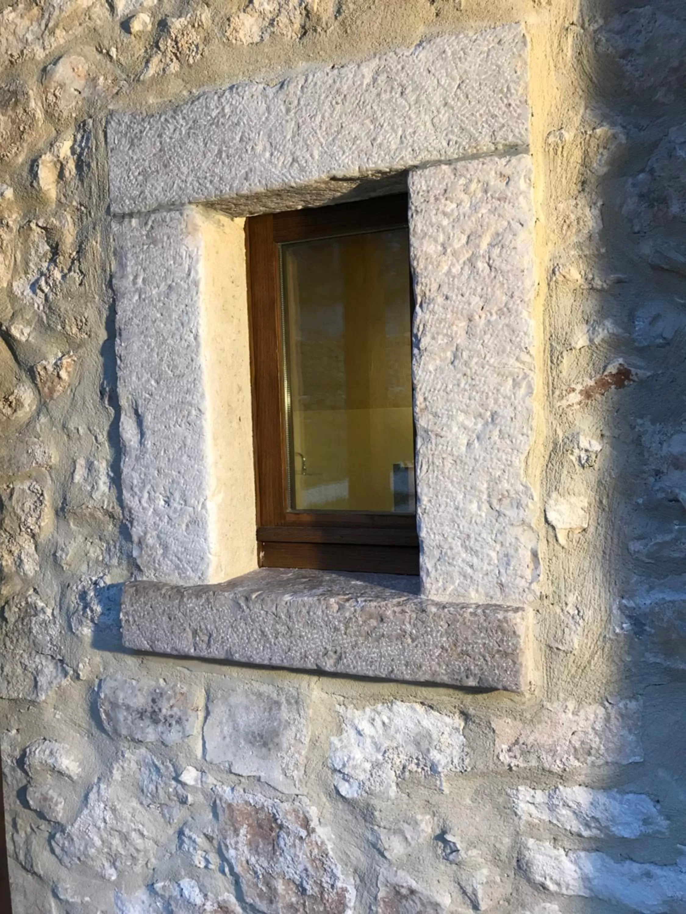 Property building in Charme in Perillis