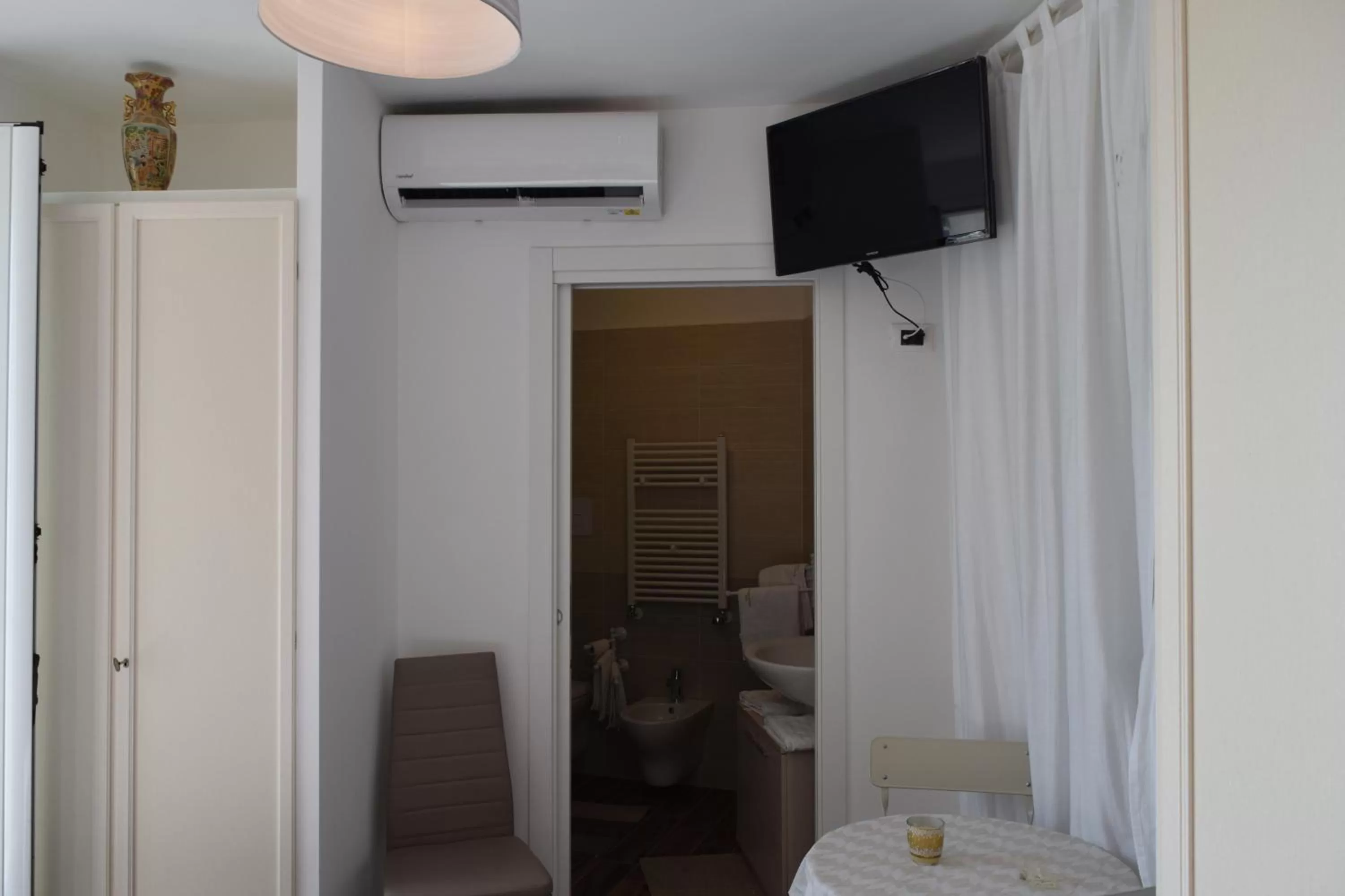 TV and multimedia in DomuS al Corso B&B