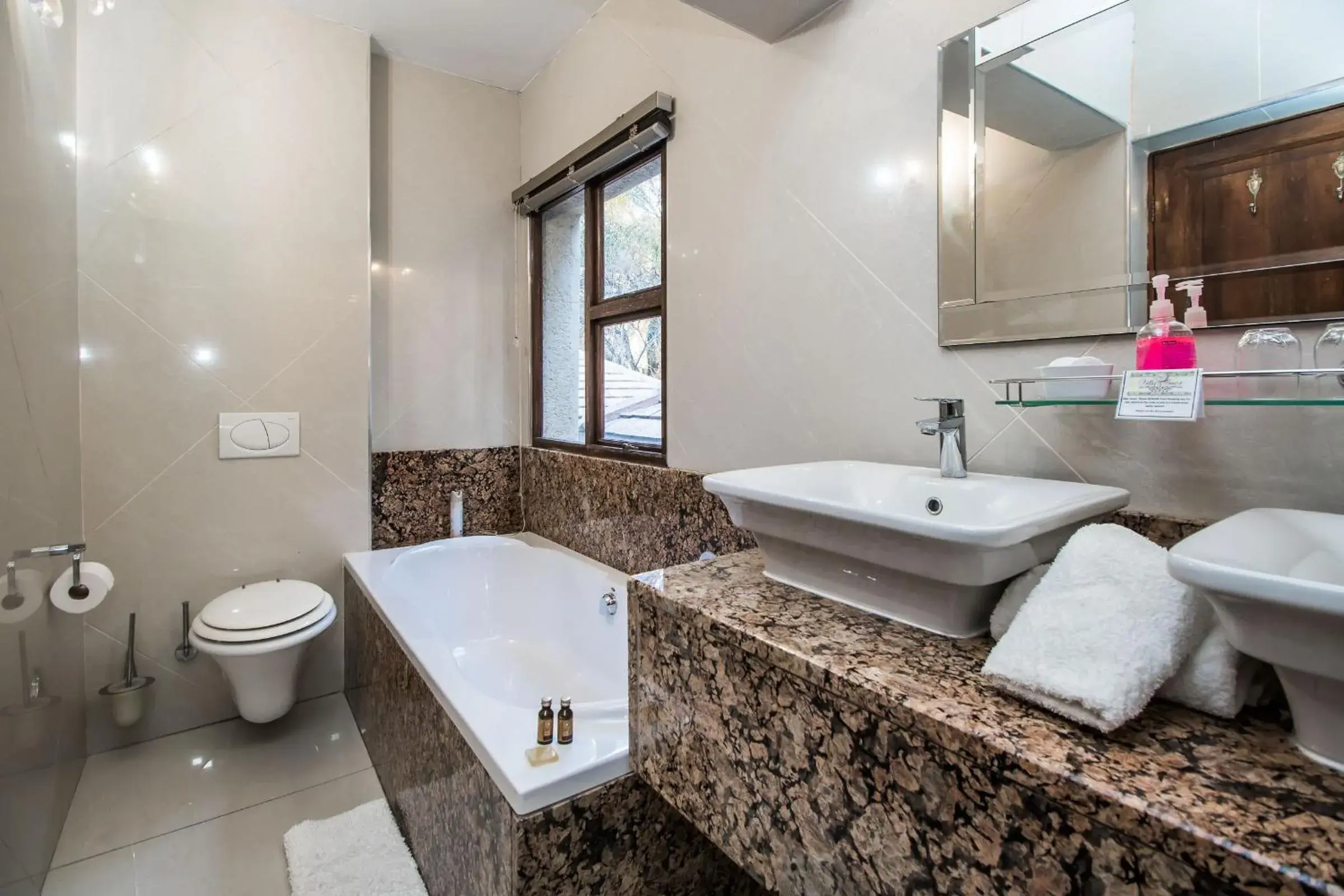 Luxury King Room - single occupancy in Villa Amor Luxury King Room - single occupancy in Villa Amor