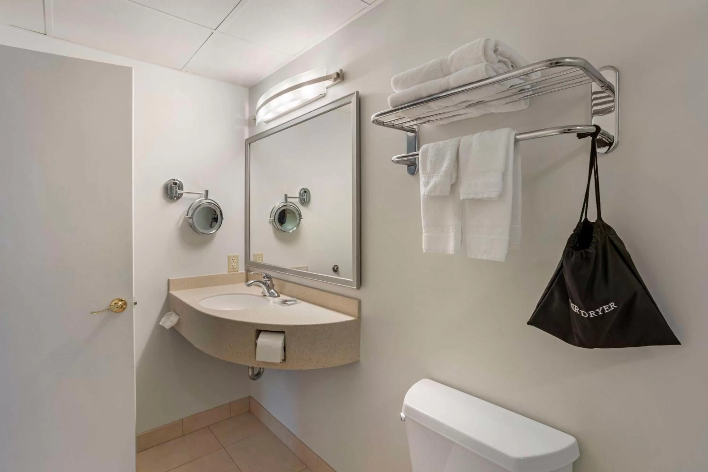 Bathroom in Best Western DuBois Hotel