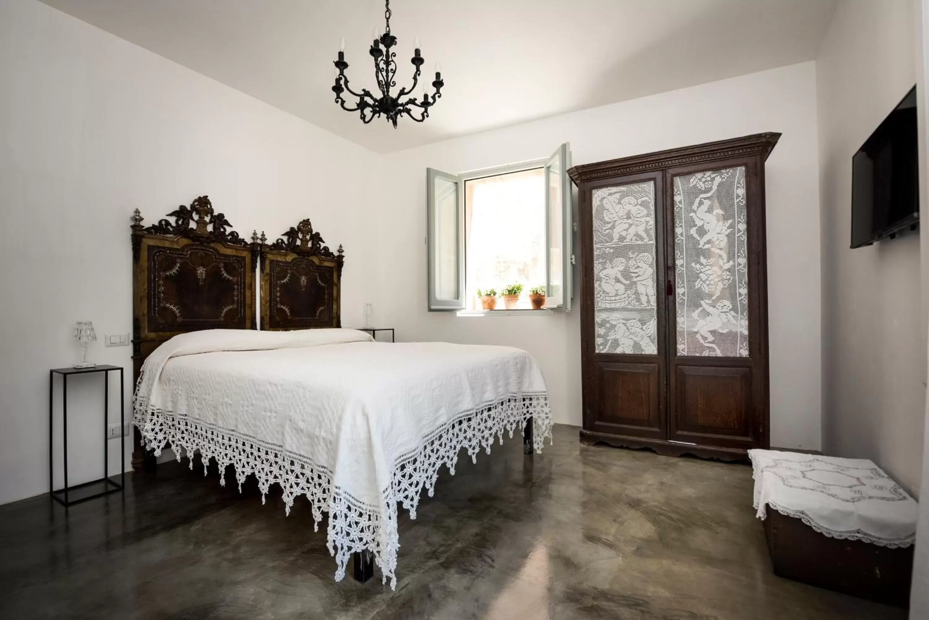 Superior Queen Room in Sanbartolomeo Casa & Putìa Superior Queen Room in Sanbartolomeo Casa & Putìa