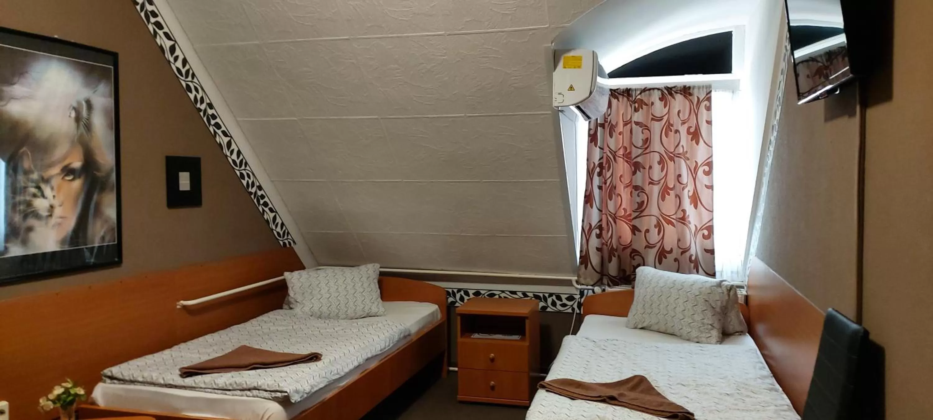 Bed in Romantik Étterem - Panzió