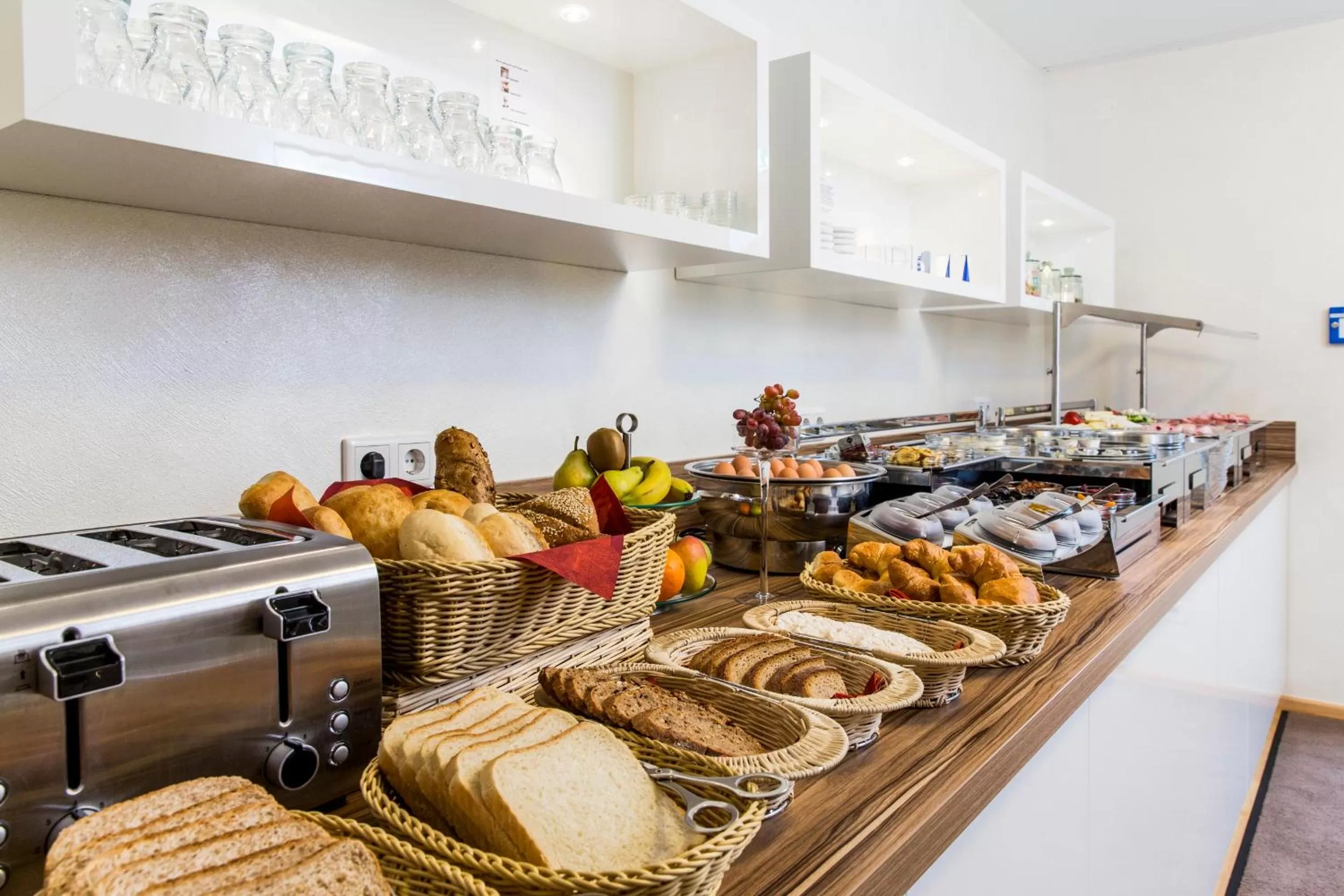 Food in Nürnberger Trichter Family-Business Hotel Garni