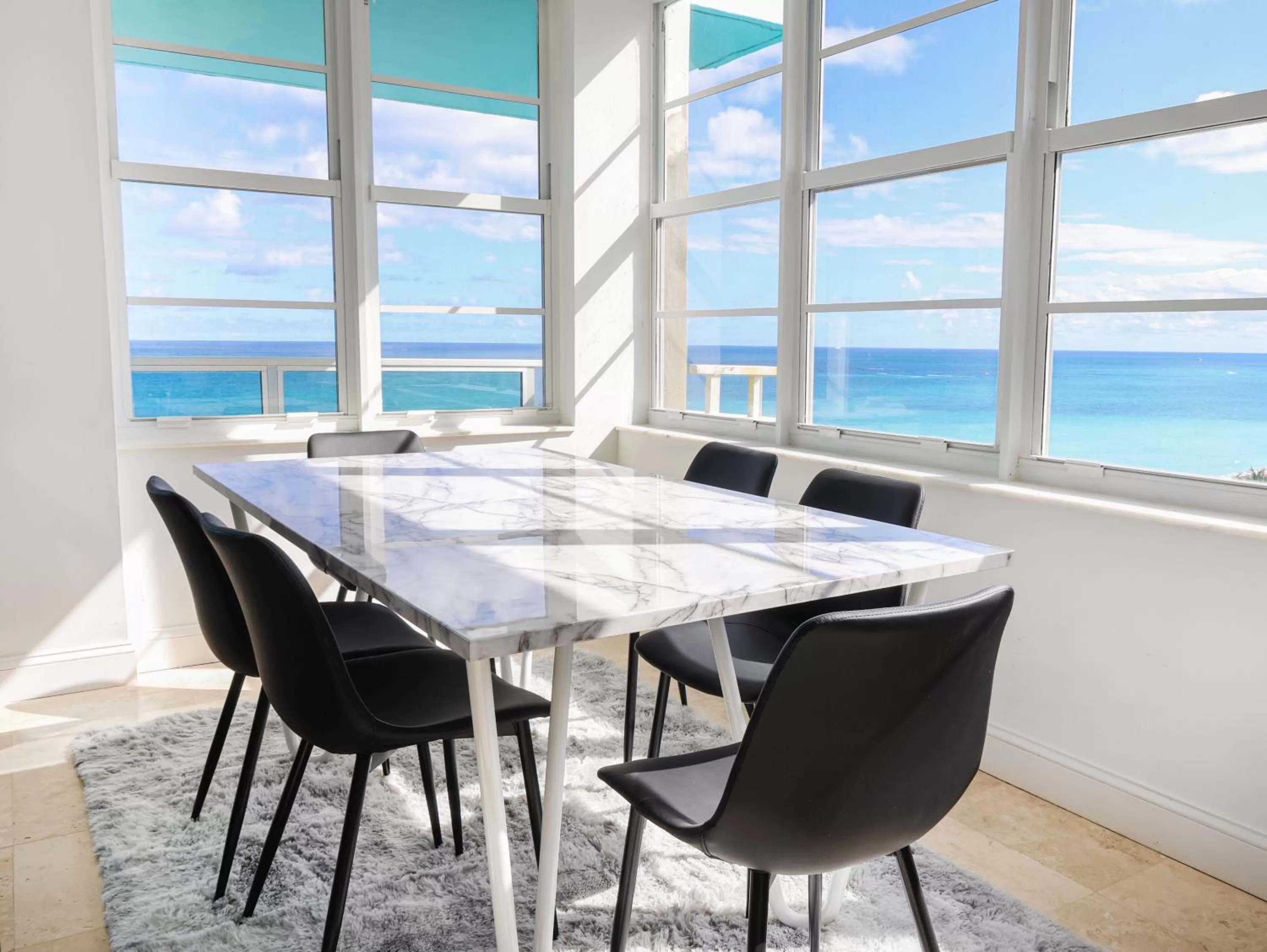 Dining area in Seacoast Suites on Miami Beach