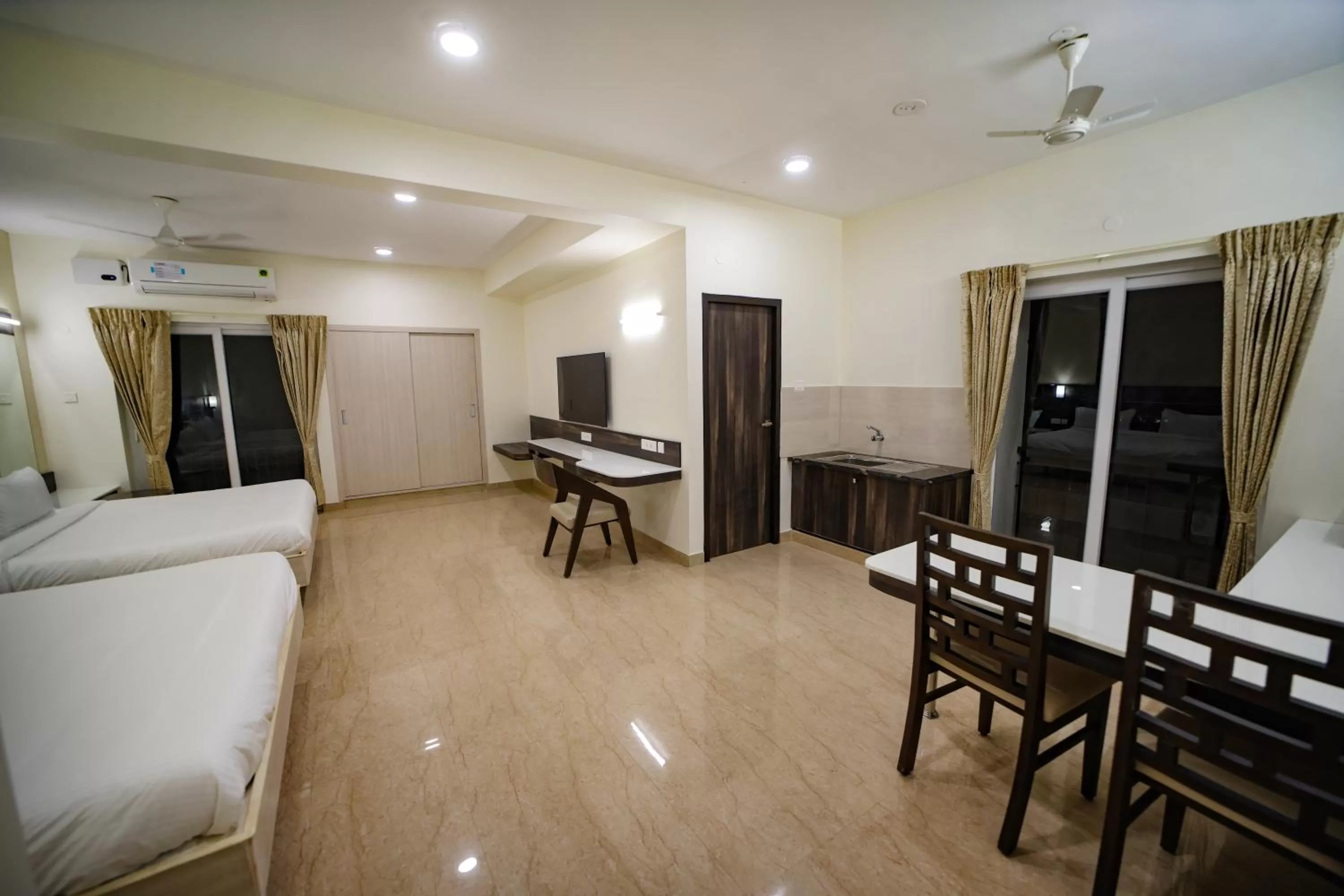 Photo of the whole room, Bed in Avenue 11 Premium Stays Madurai