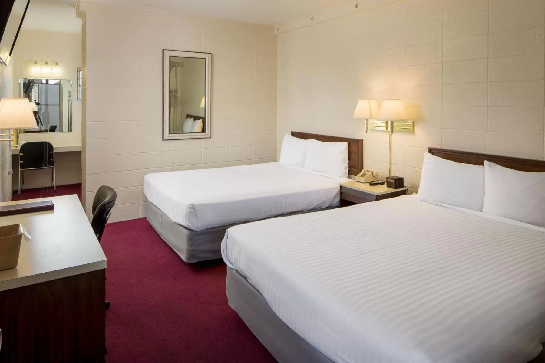 Bedroom, Bed in Finlen Hotel and Motor Inn