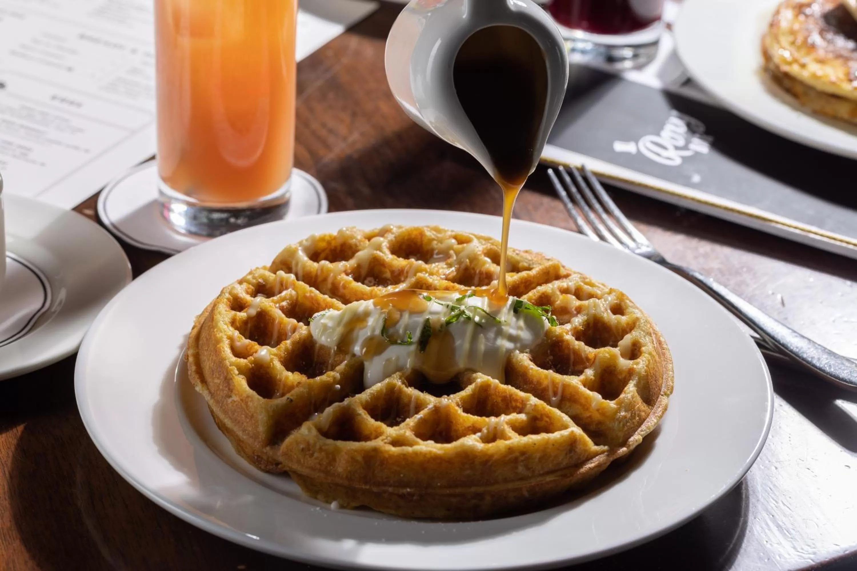 Restaurant/places to eat in Roxy Hotel New York