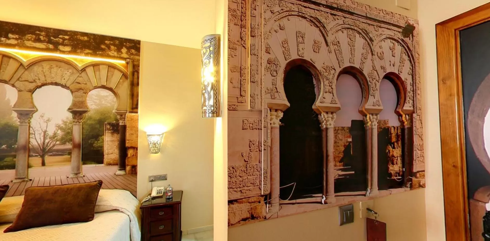 Photo of the whole room, Bed in Hotel Casa Museo de la Mezquita