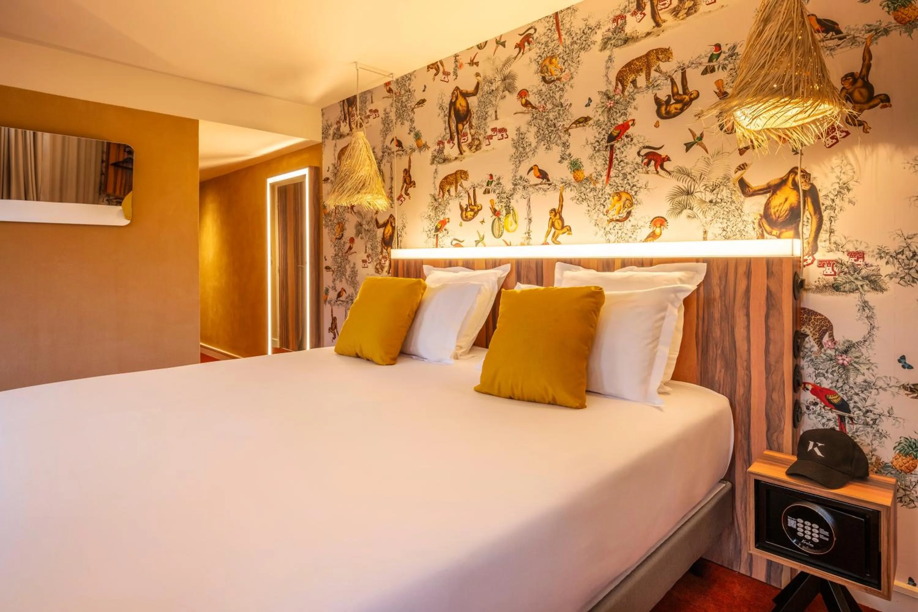 Bed in Kopster Hotel Paris Porte de Versailles