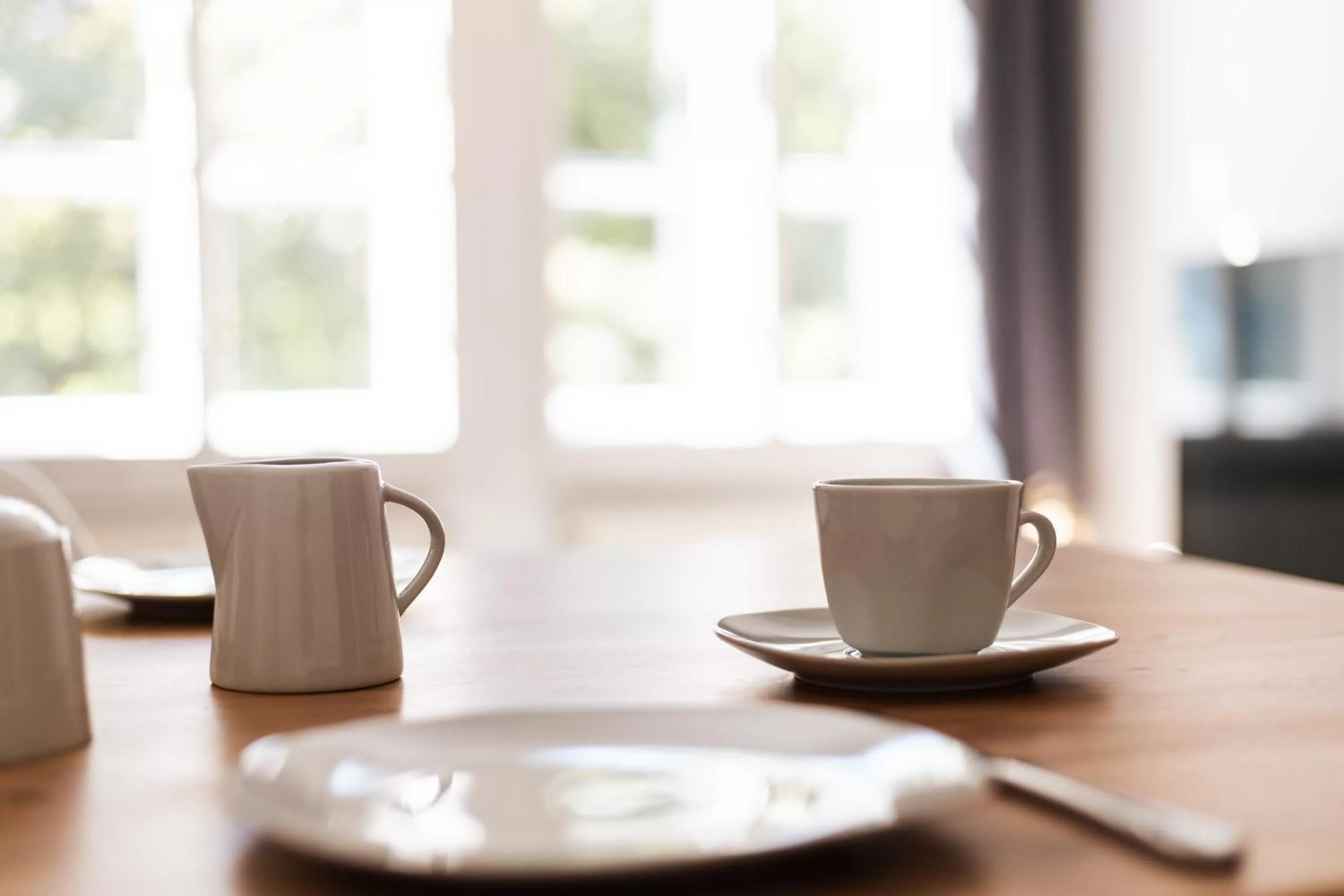 Dining area in Ko-Living Space an der Oper - Street Art Design Apartments