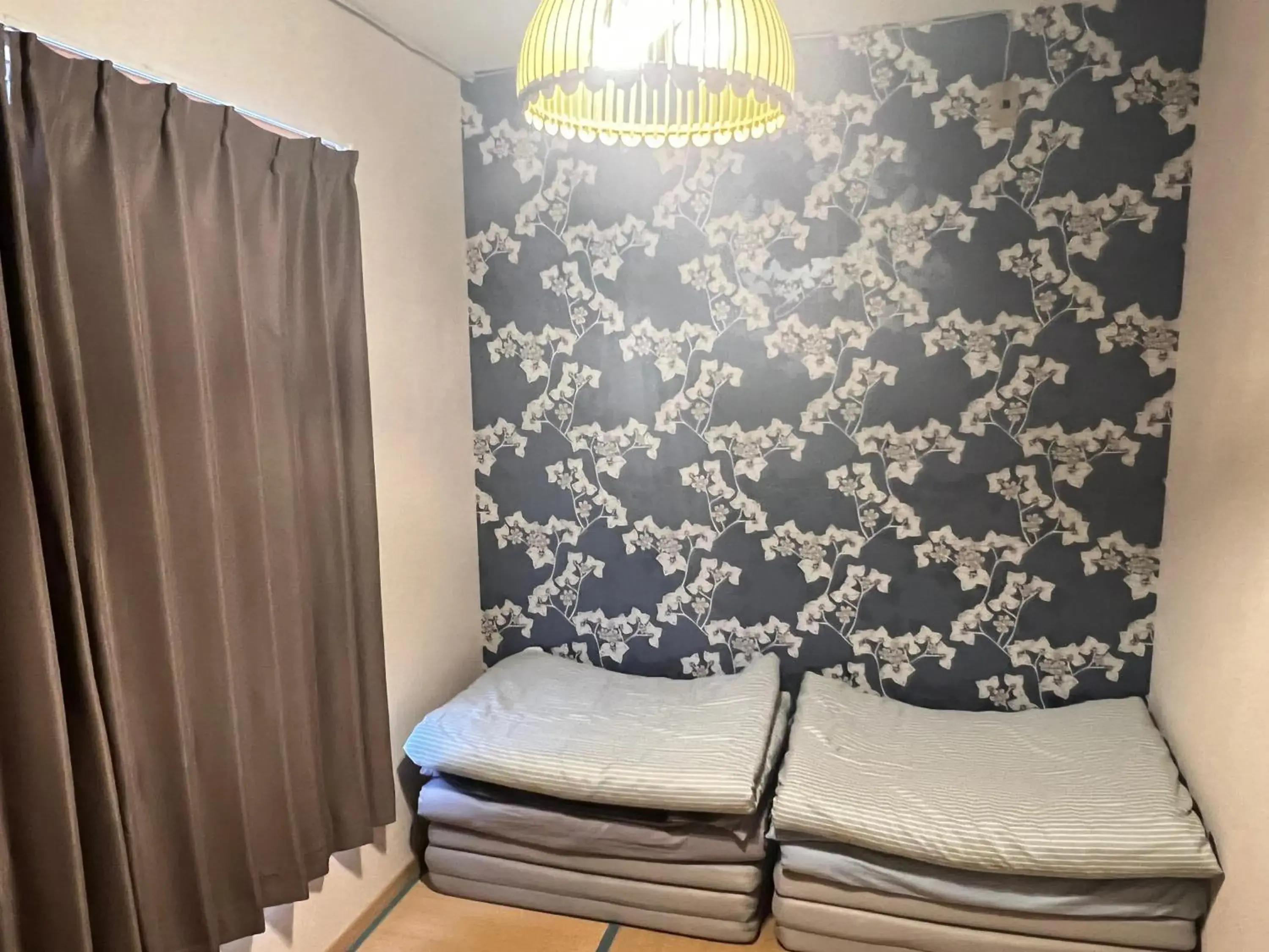 Japanese-Style Twin Room with Shared Bathroom in Himeji 588 Guest House Japanese-Style Twin Room with Shared Bathroom in Himeji 588 Guest House