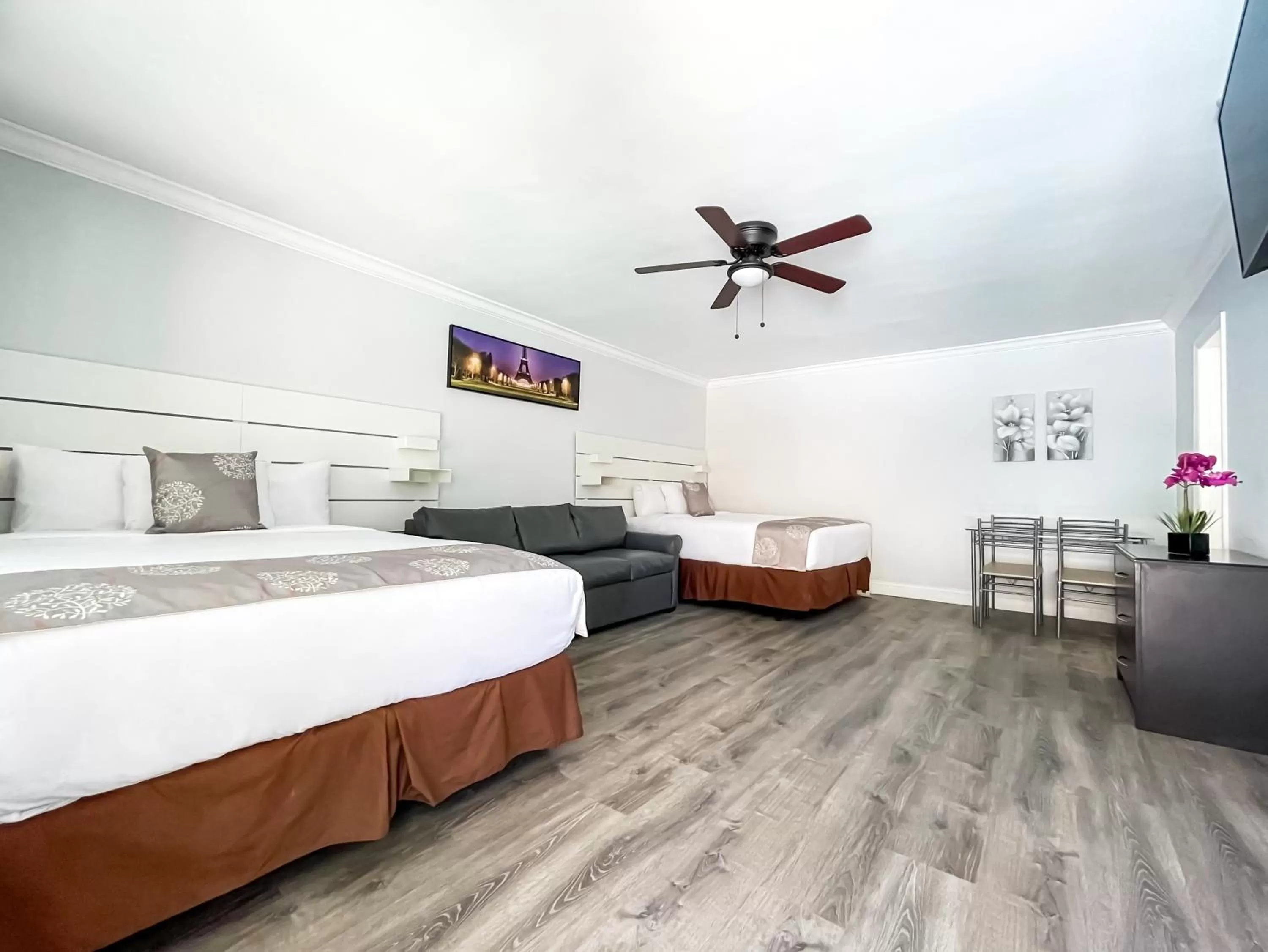 Bed in Hollywood Beach Hotels