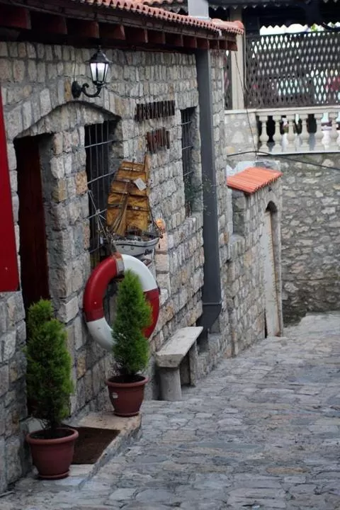 Restaurant/places to eat in Villa Dulcinea