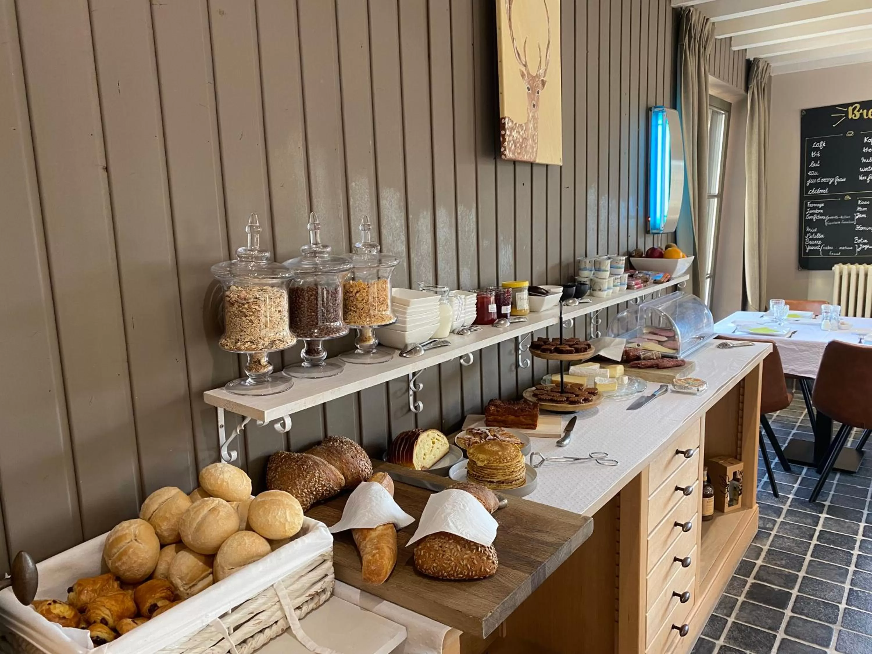 Buffet breakfast, Food in B&B Le Briquemont