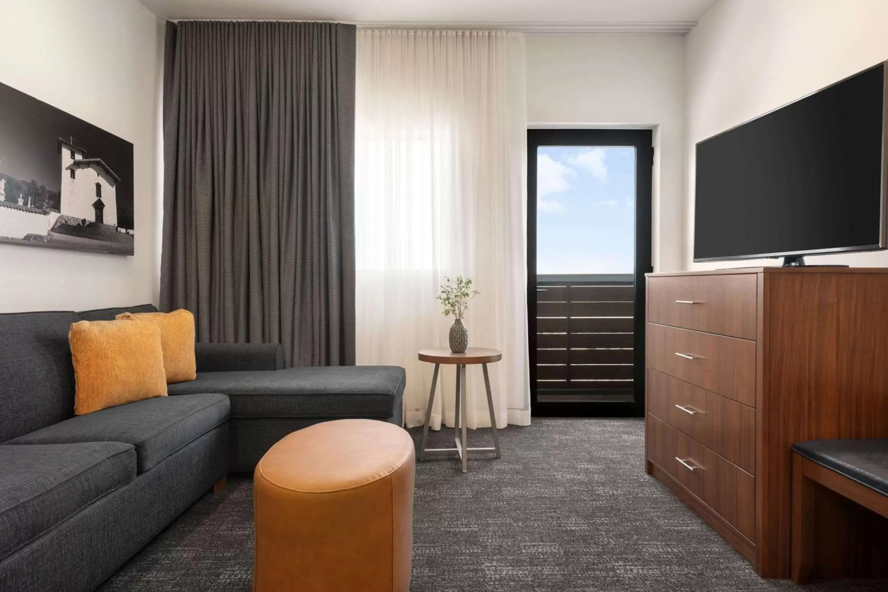 Two-Room Deluxe King Suite - Non-Smoking in La Quinta by Wyndham San Luis Obispo Two-Room Deluxe King Suite - Non-Smoking in La Quinta by Wyndham San Luis Obispo