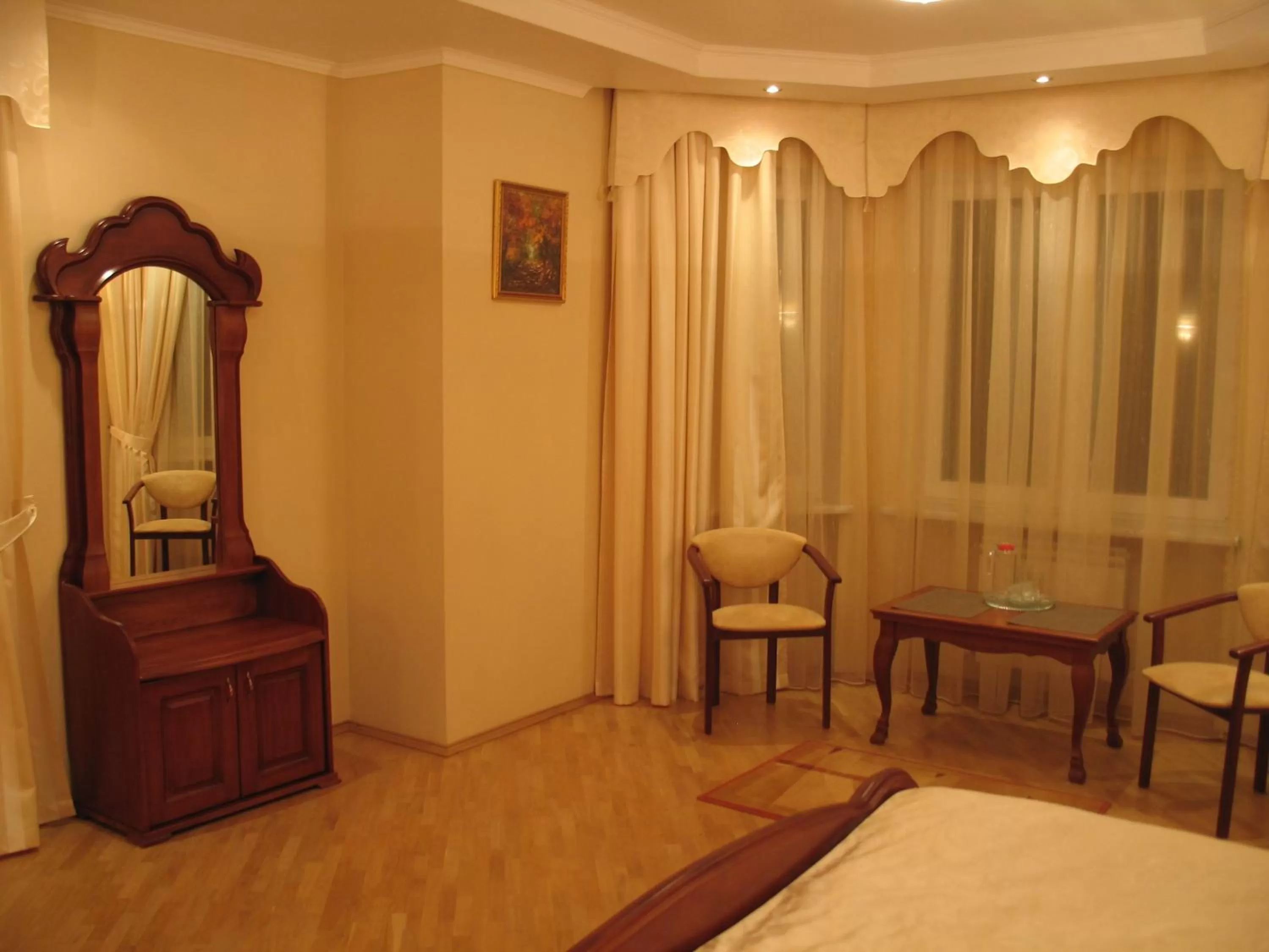 Decorative detail, Seating Area in Red Stone