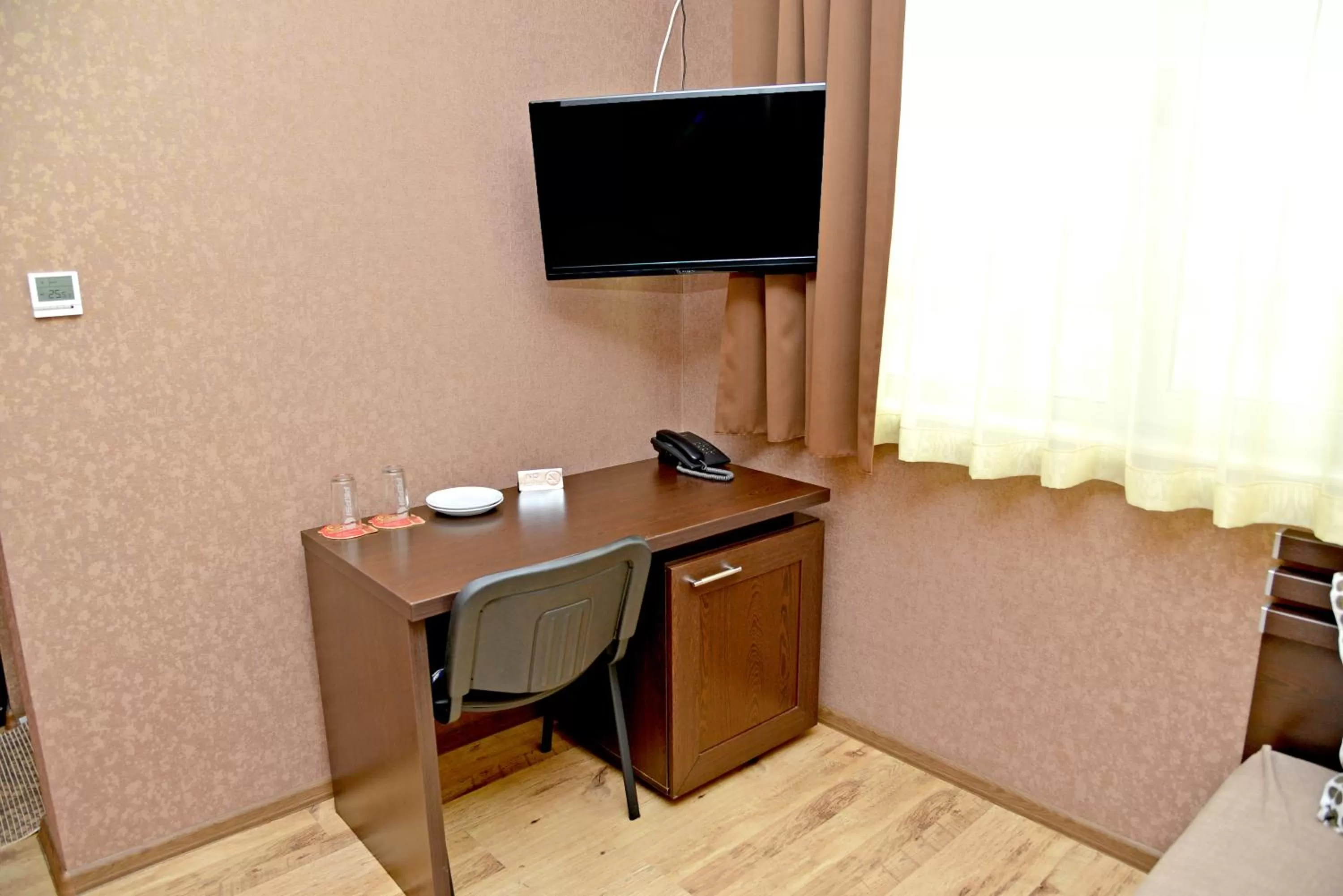TV and multimedia, TV/Entertainment Center in Dream Hotel