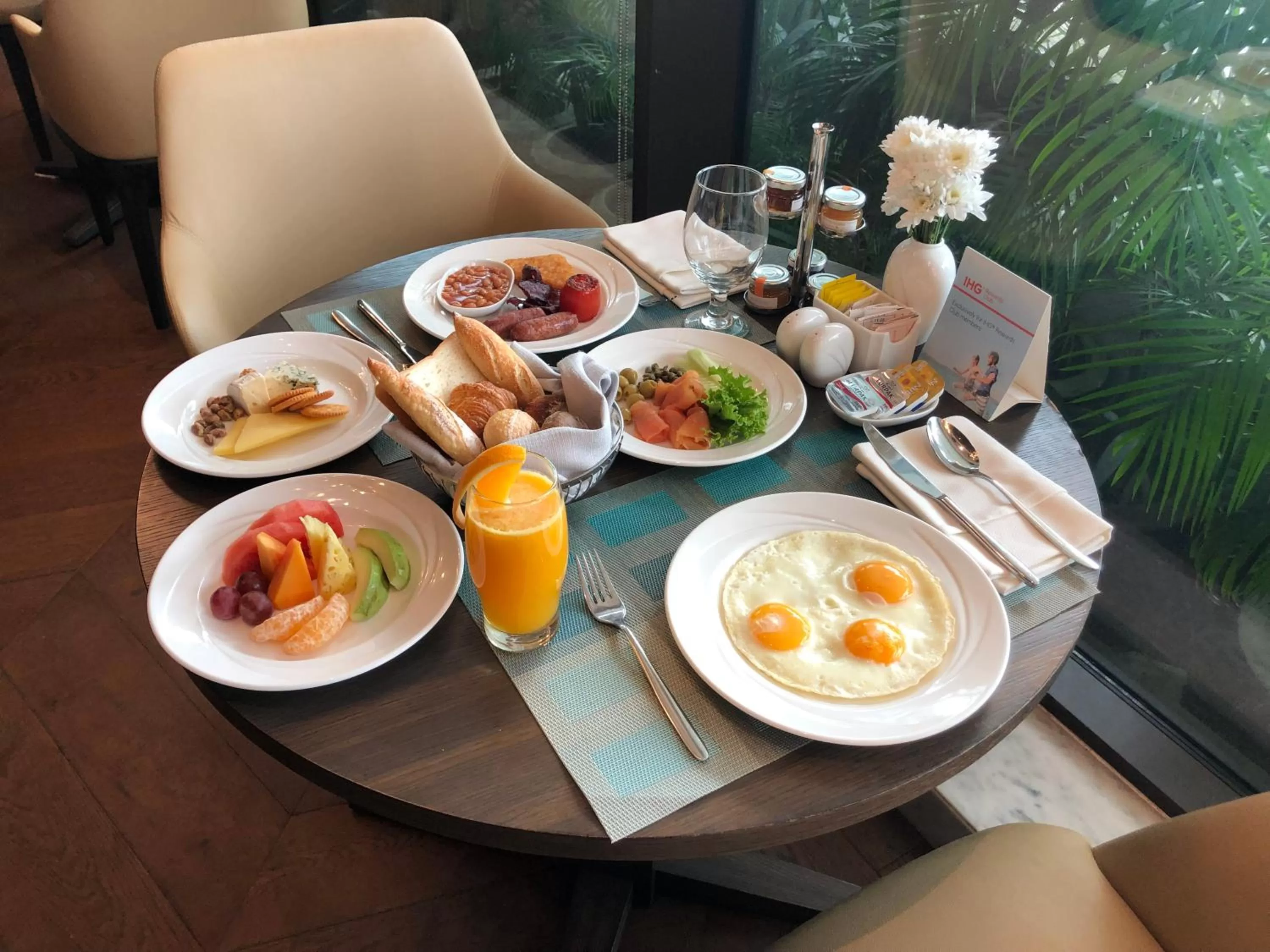 Breakfast in InterContinental Dhaka by IHG