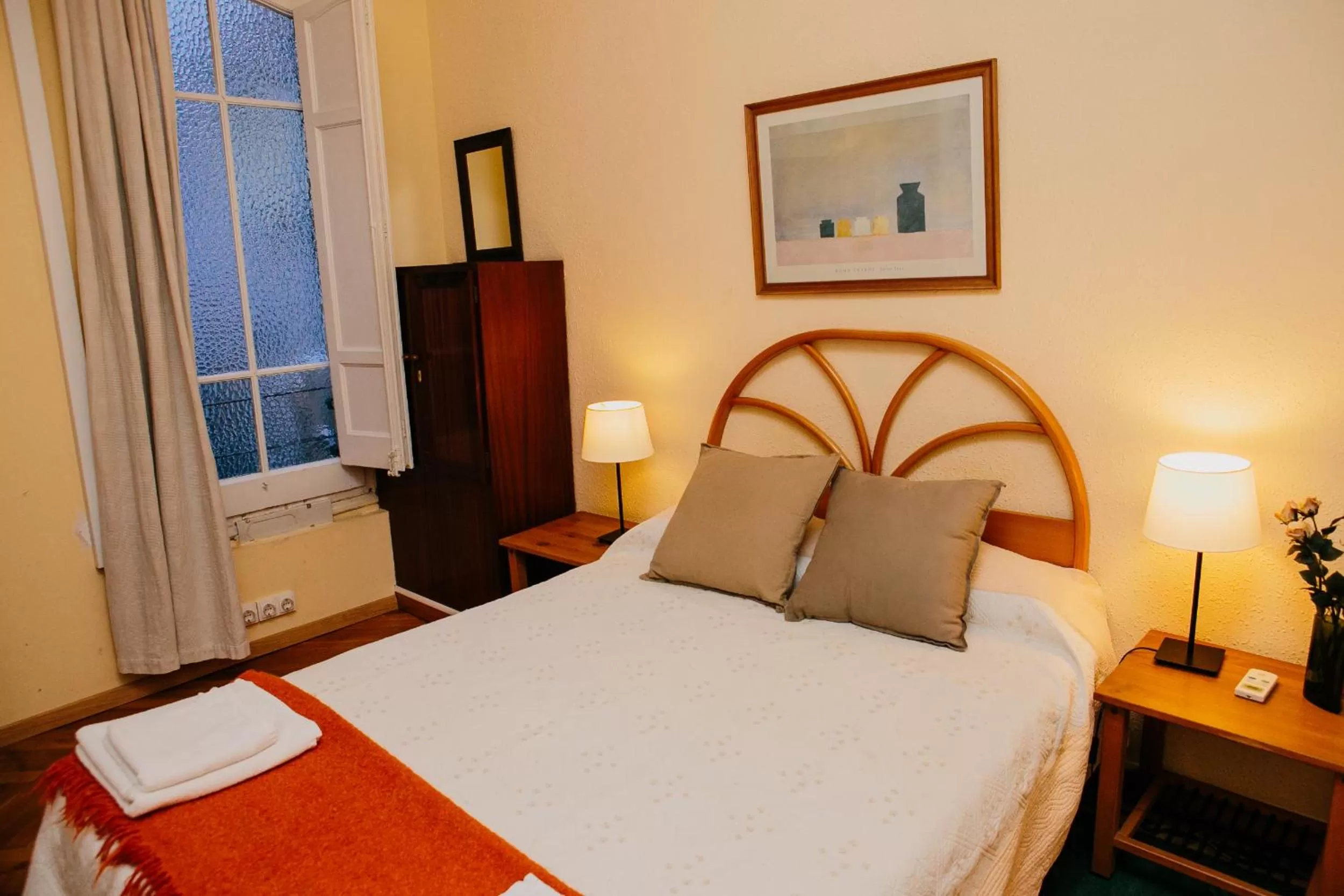 Photo of the whole room, Bed in Ally's Bed&Breakfast,