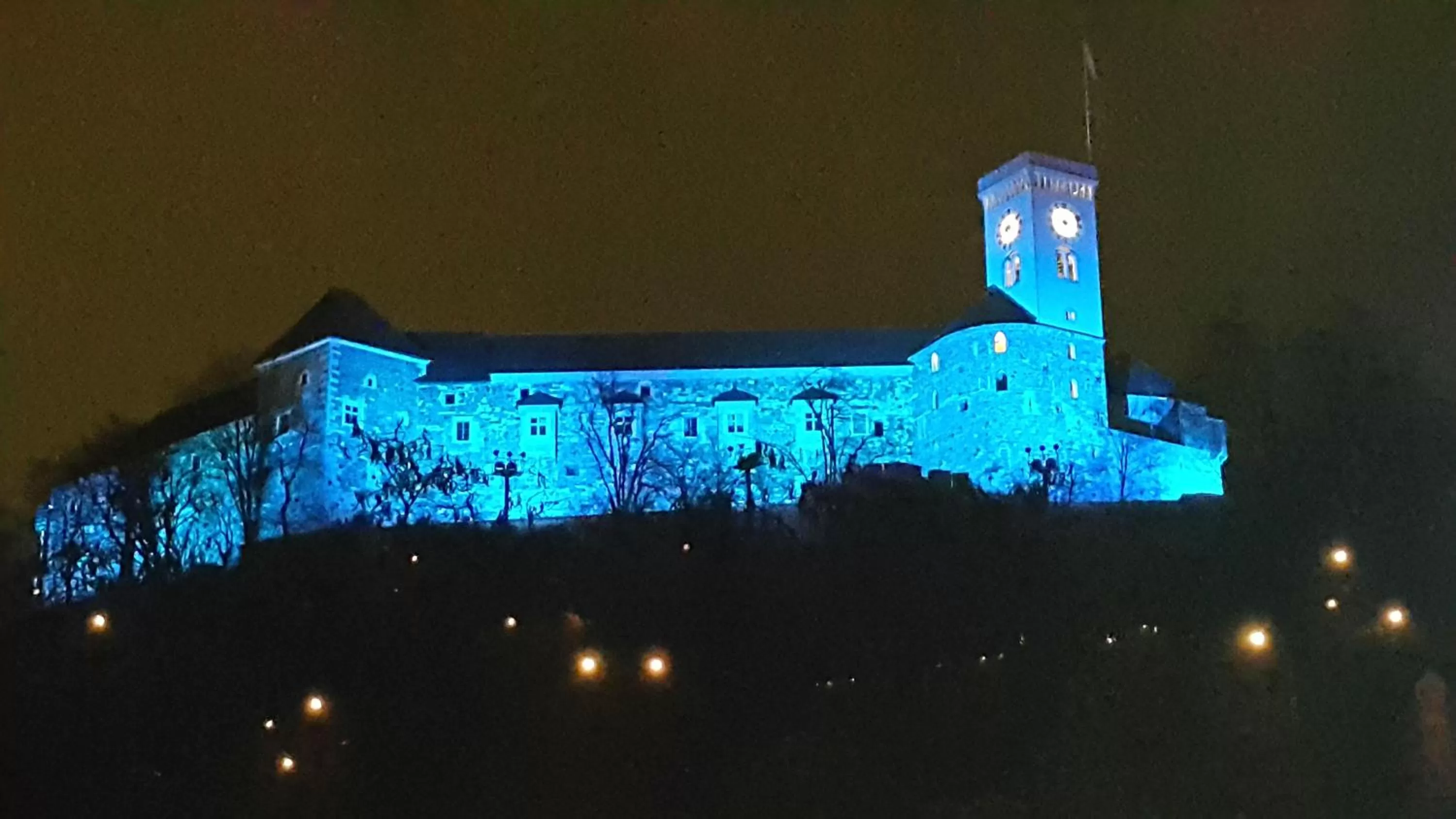 Night in Hotel Emonec