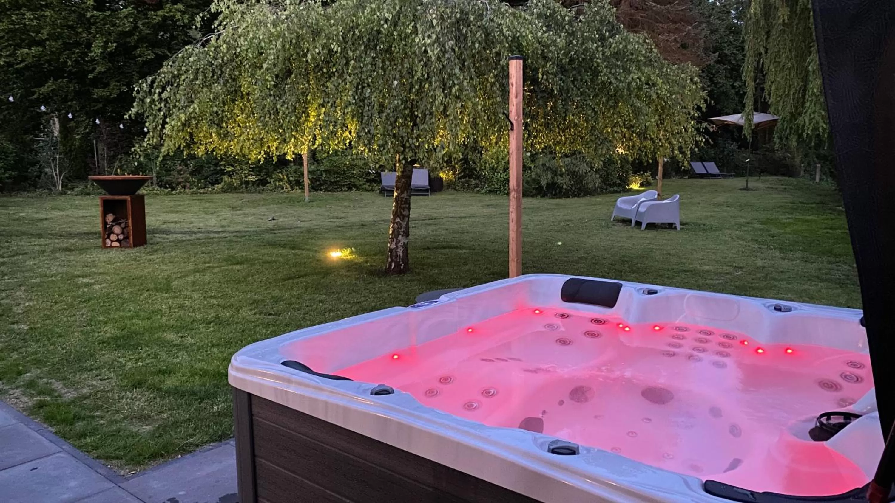 Garden in Boutique Hotel Le Faucon