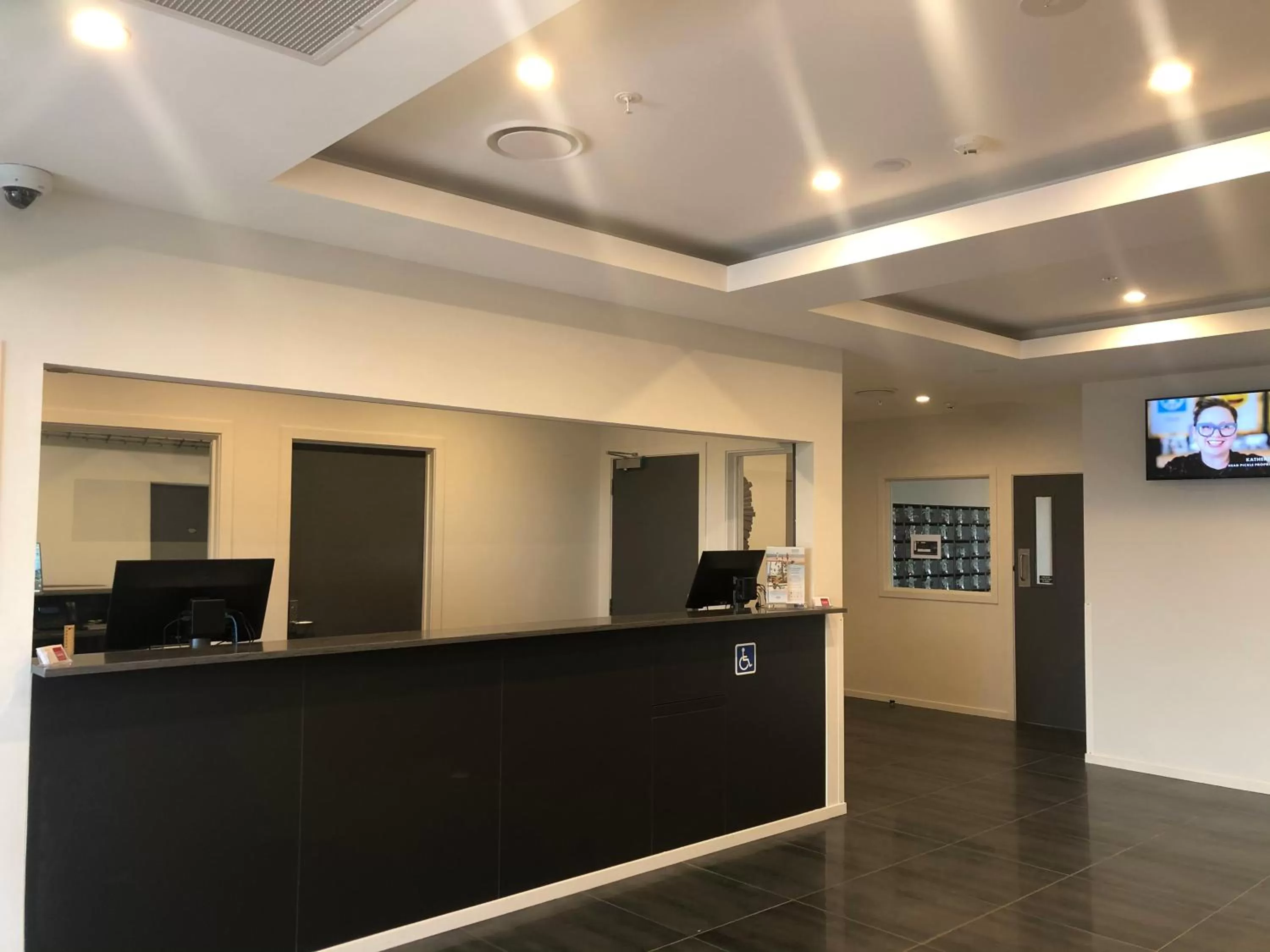 Lobby or reception in Ramada Suites by Wyndham Auckland Manukau Pacfic Centre