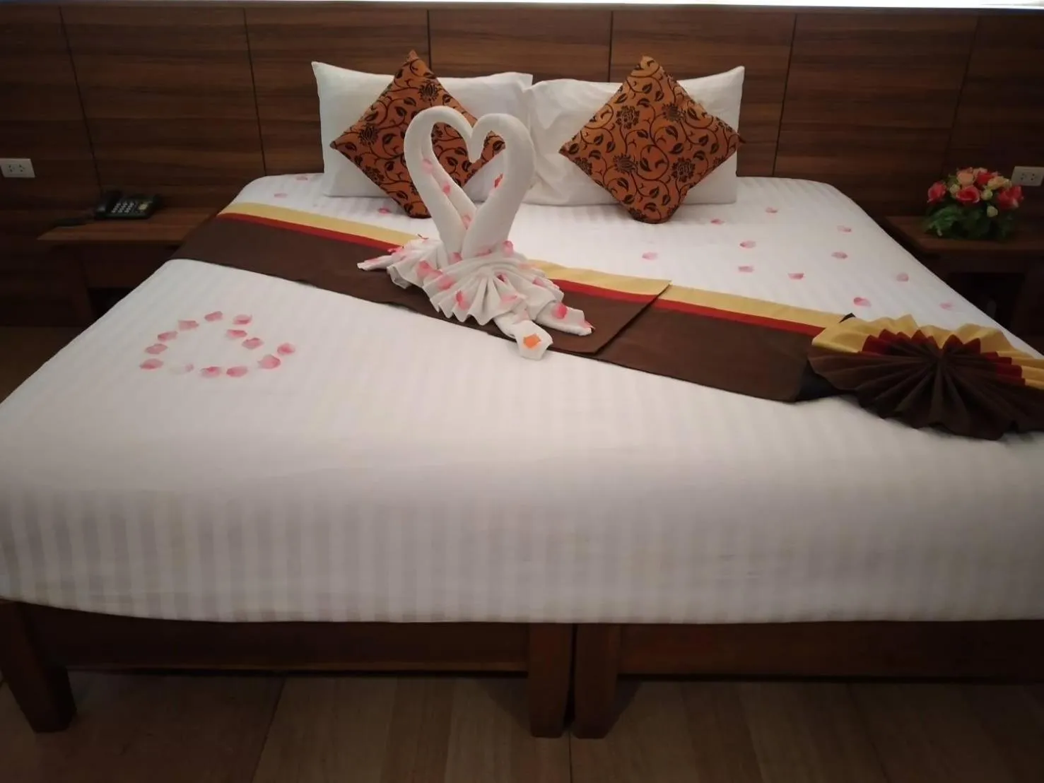 Bed in Saisawan Beach Luxury Hotel