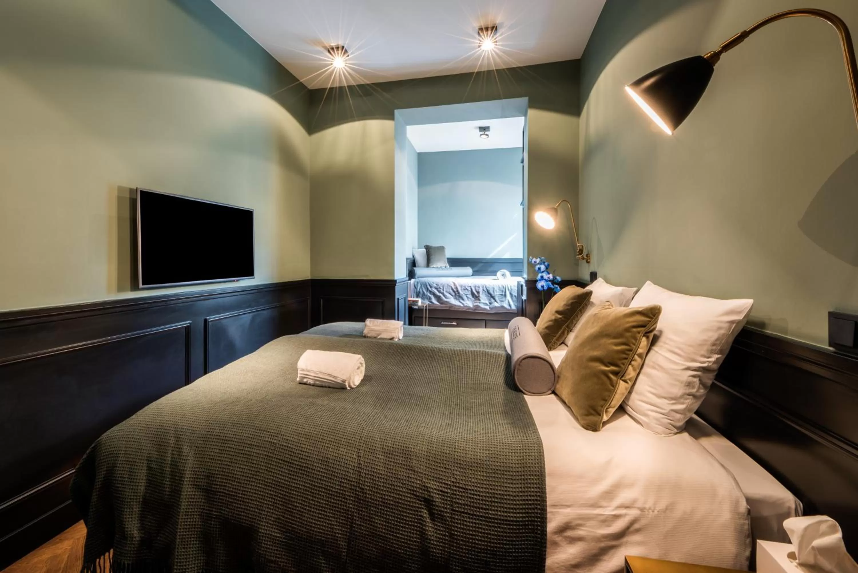 Photo of the whole room, Bed in The Bolster