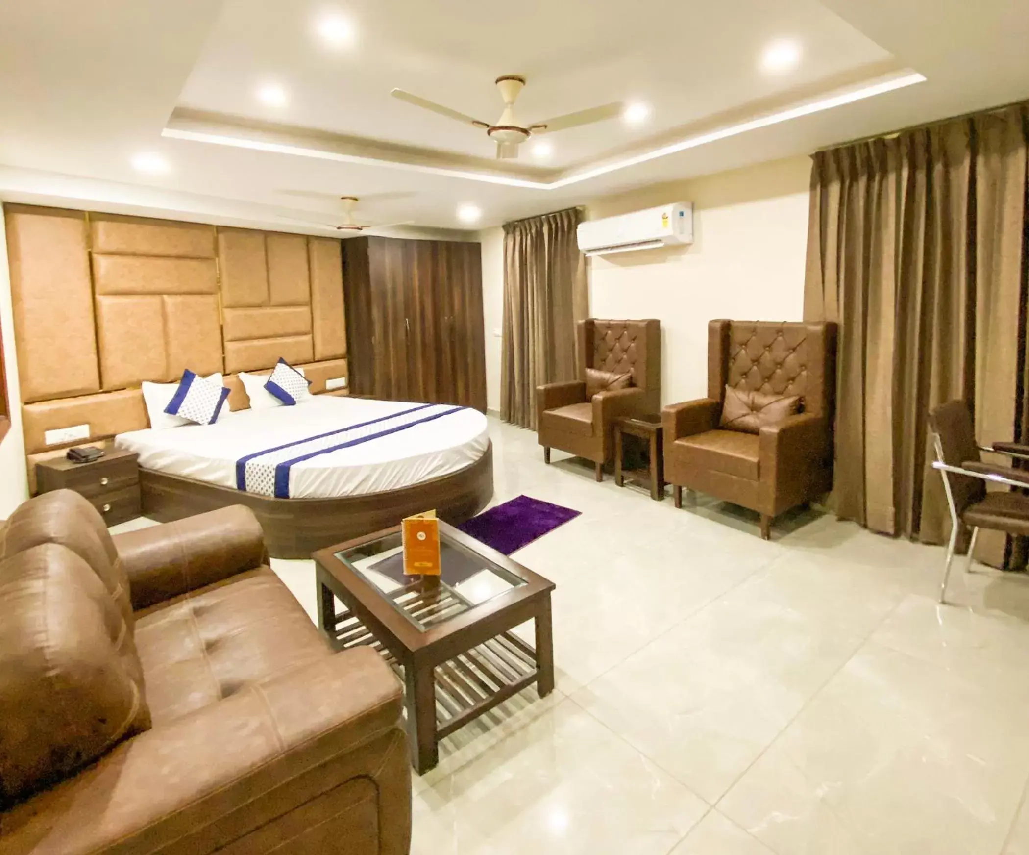 Suite with Garden View in Hotel Ludhiana Regency Suite with Garden View in Hotel Ludhiana Regency