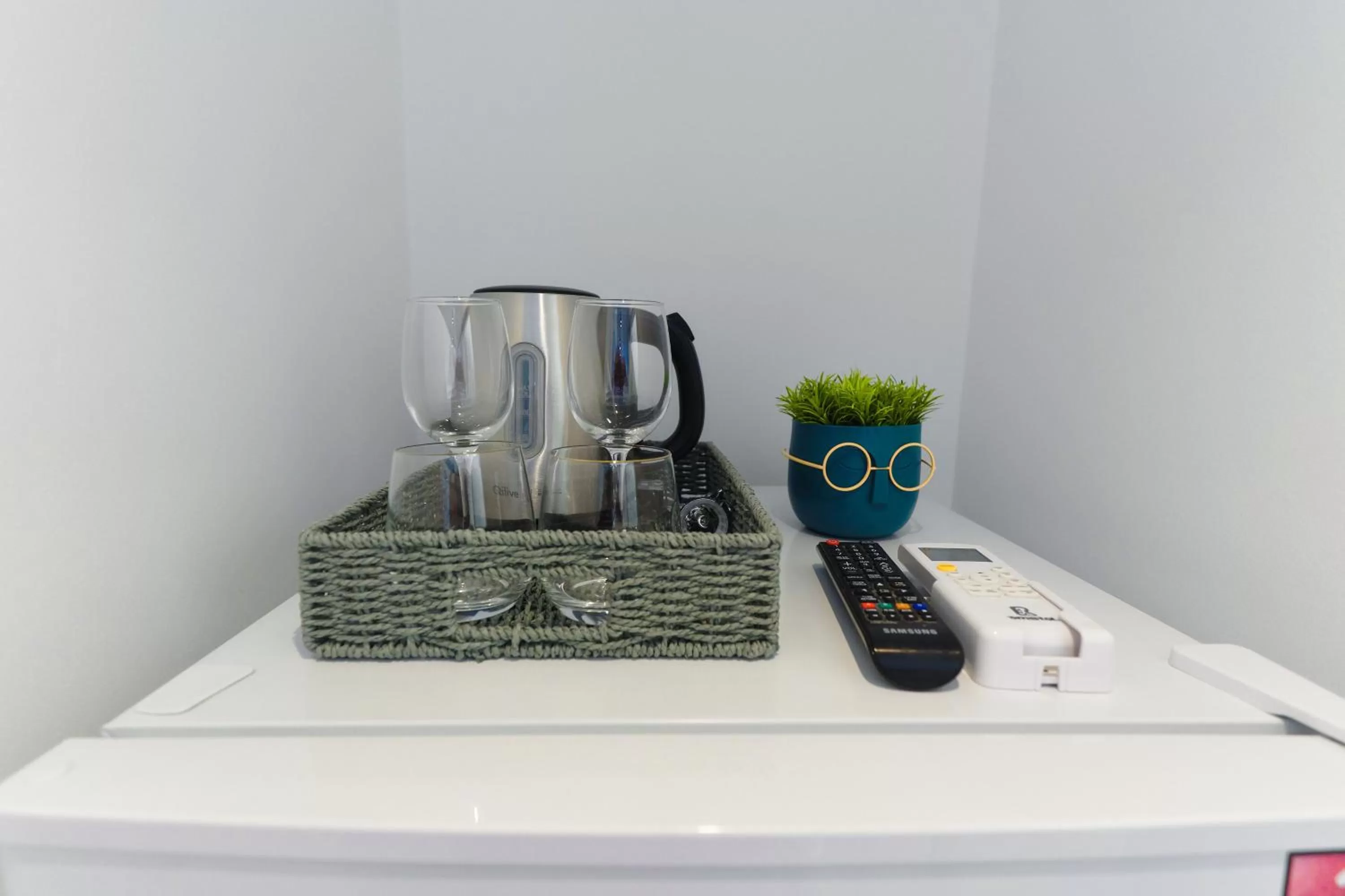 Coffee/tea facilities, Kitchen/Kitchenette in Bella House