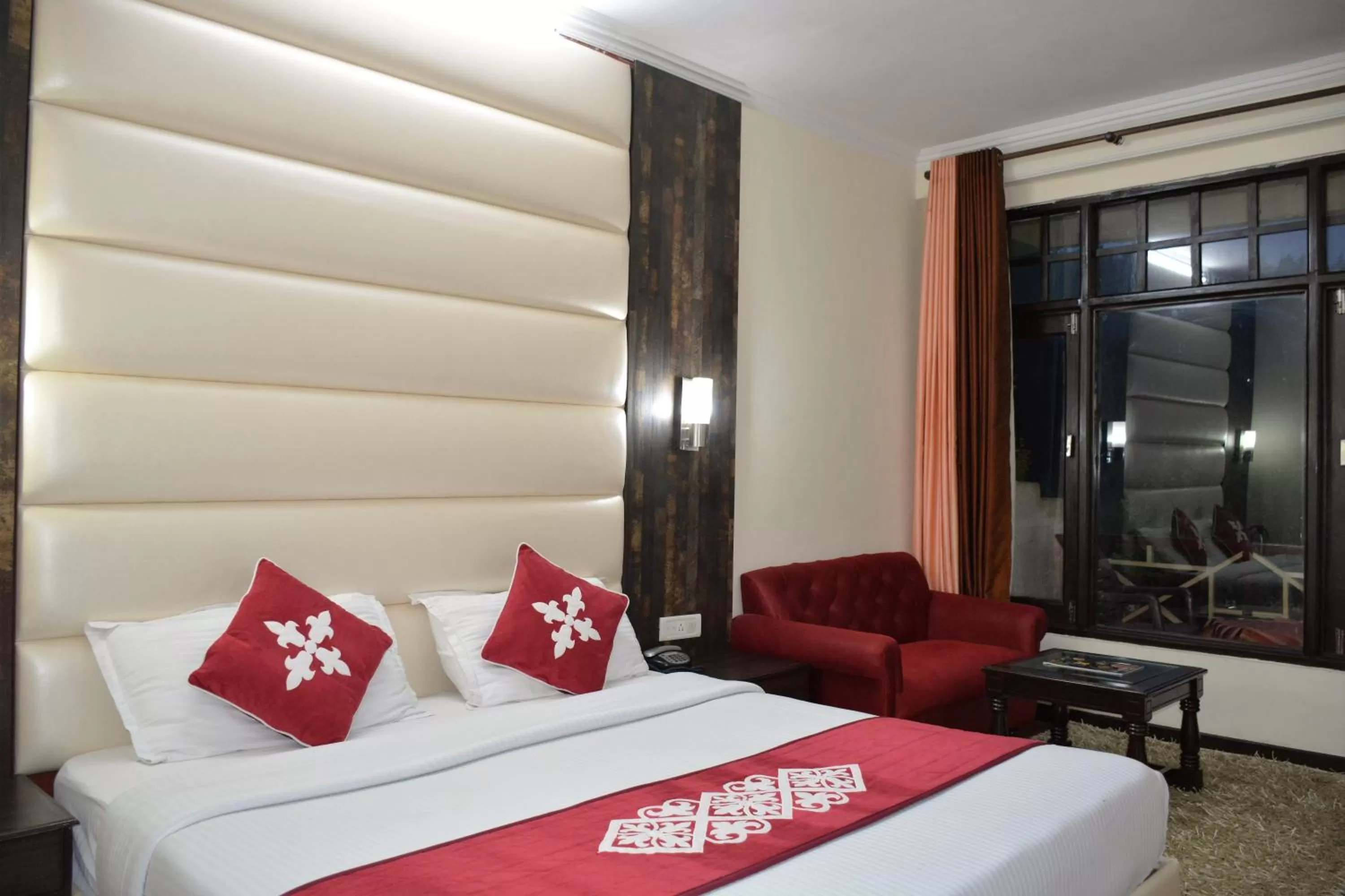 Bed in Snow Valley Resorts & Spa Manali