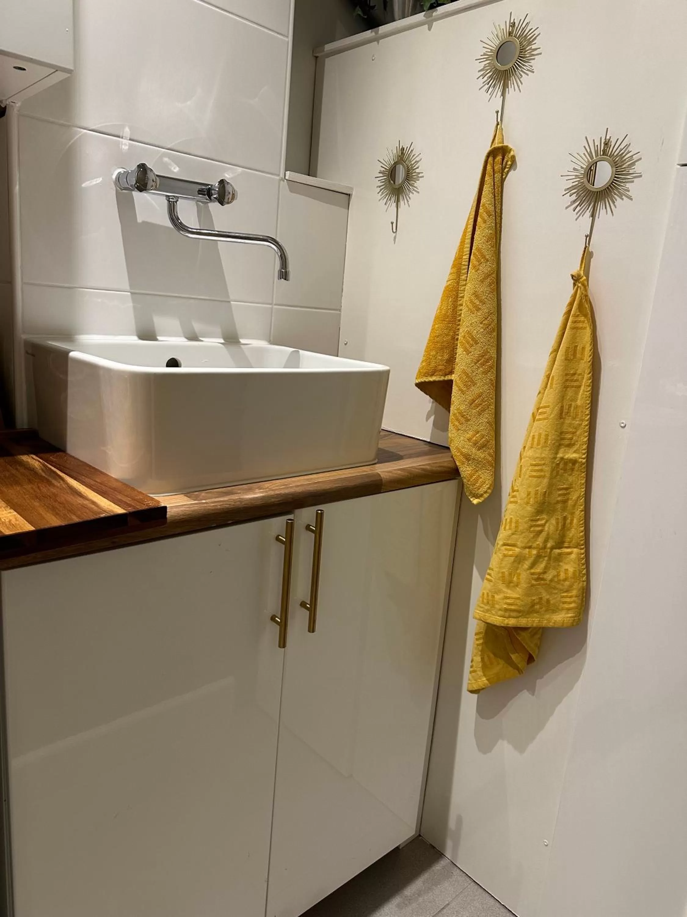 Kitchen or kitchenette, Kitchen/Kitchenette in Heaven in East B&B