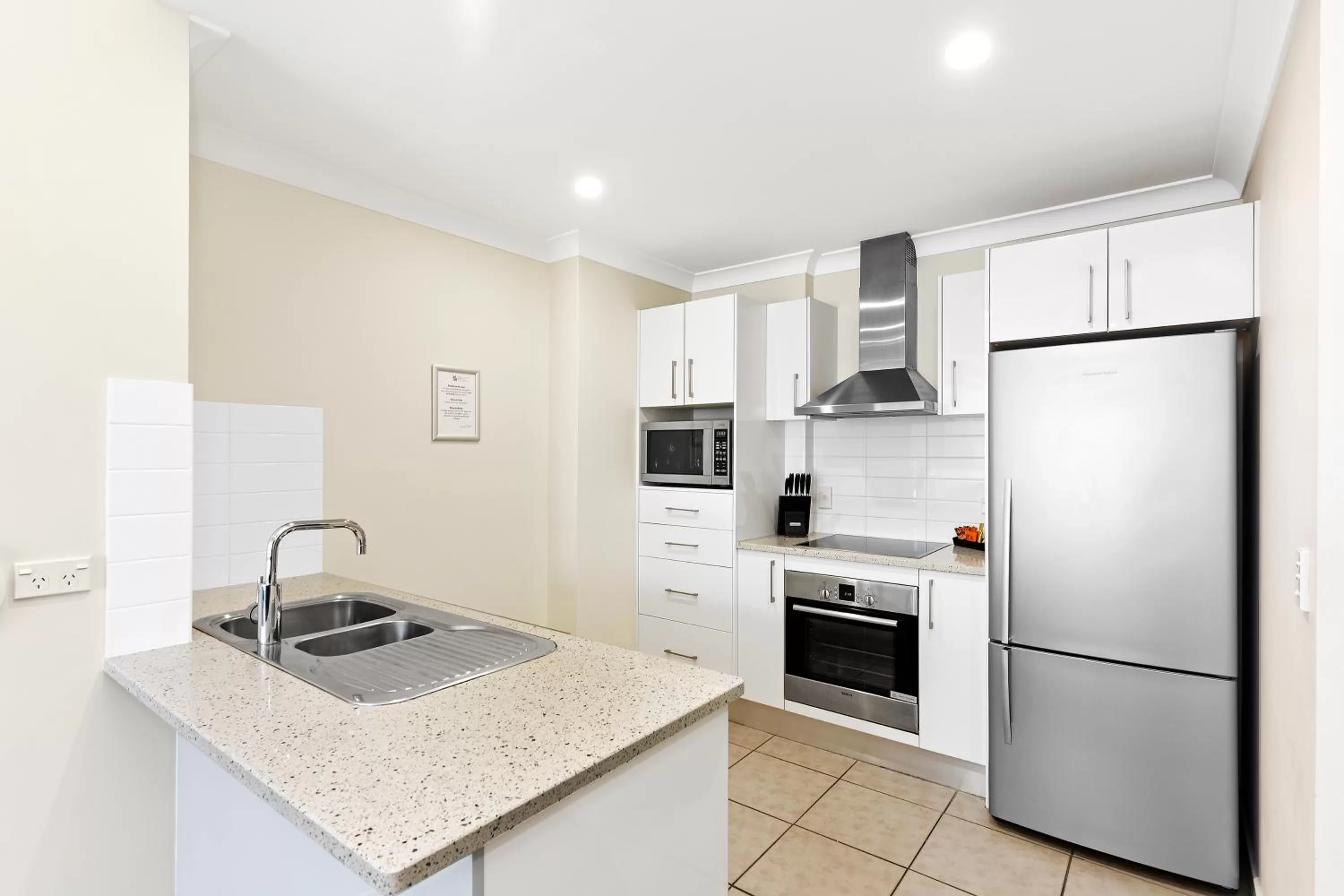 Kitchen or kitchenette in Macquarie Waters Boutique Apartment Hotel