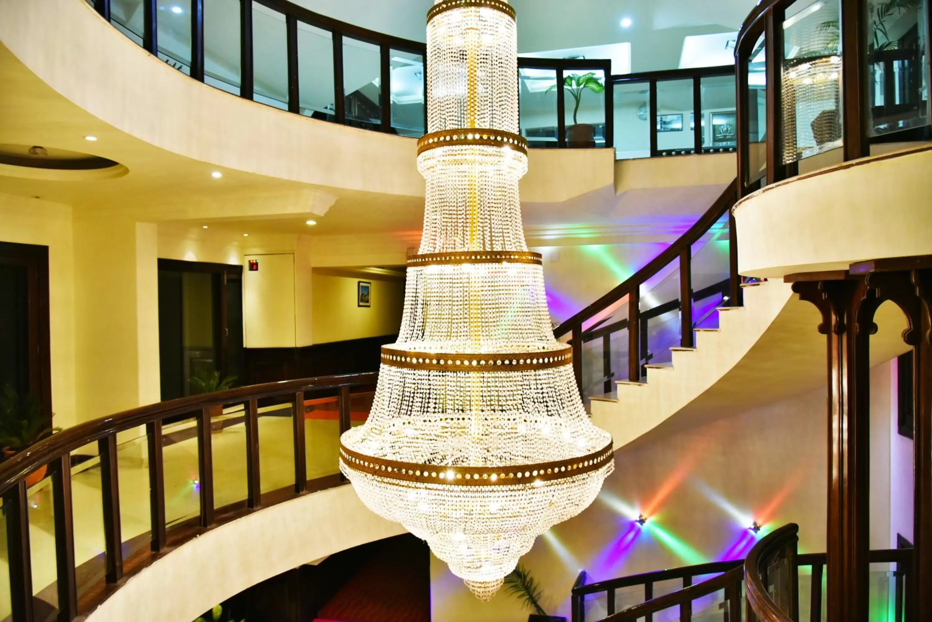 Lobby or reception in Indraprastha Resort - Centrally Heated Rooms, with Gym, Games & Spa