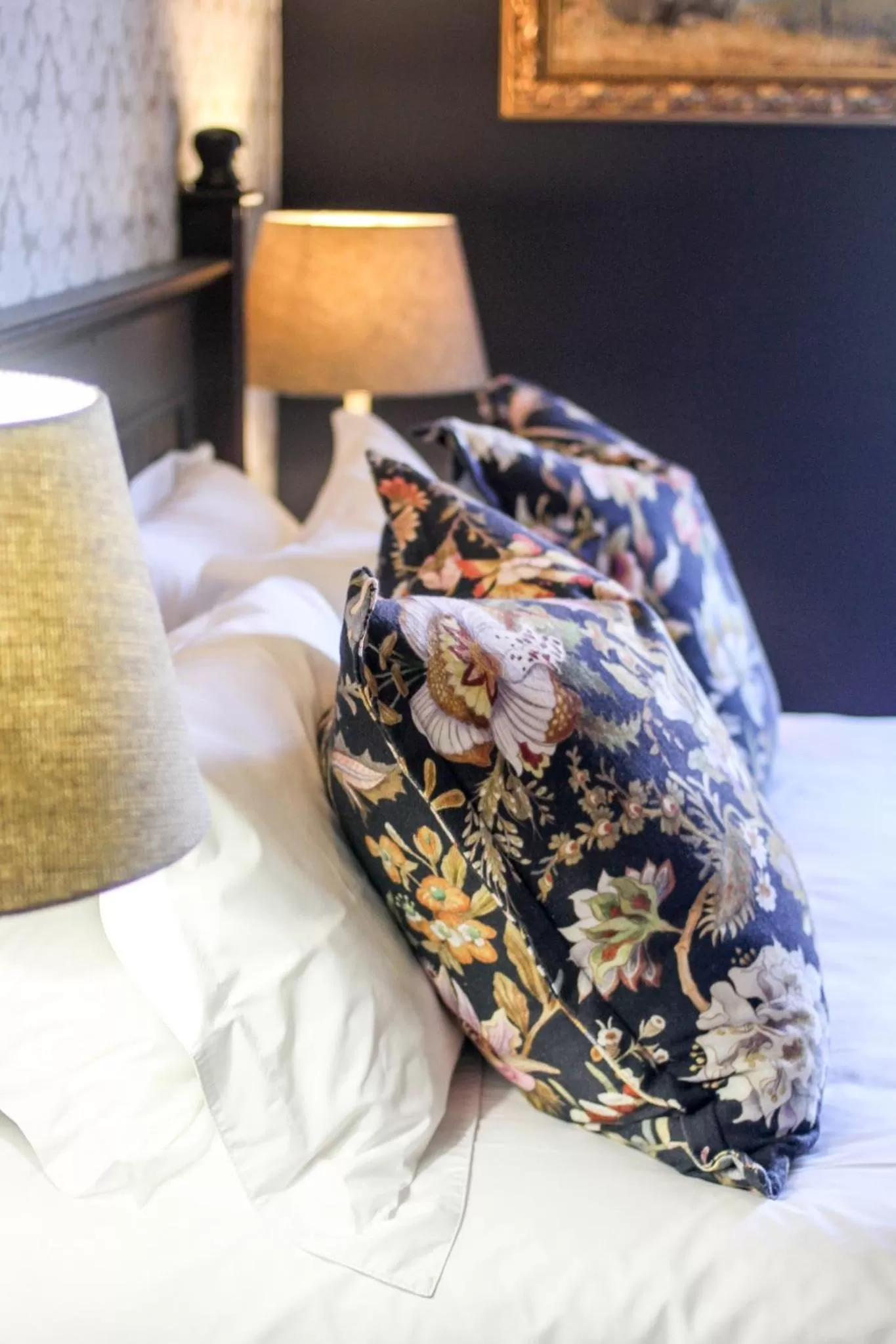 Bed in Airlies Historical Guest House