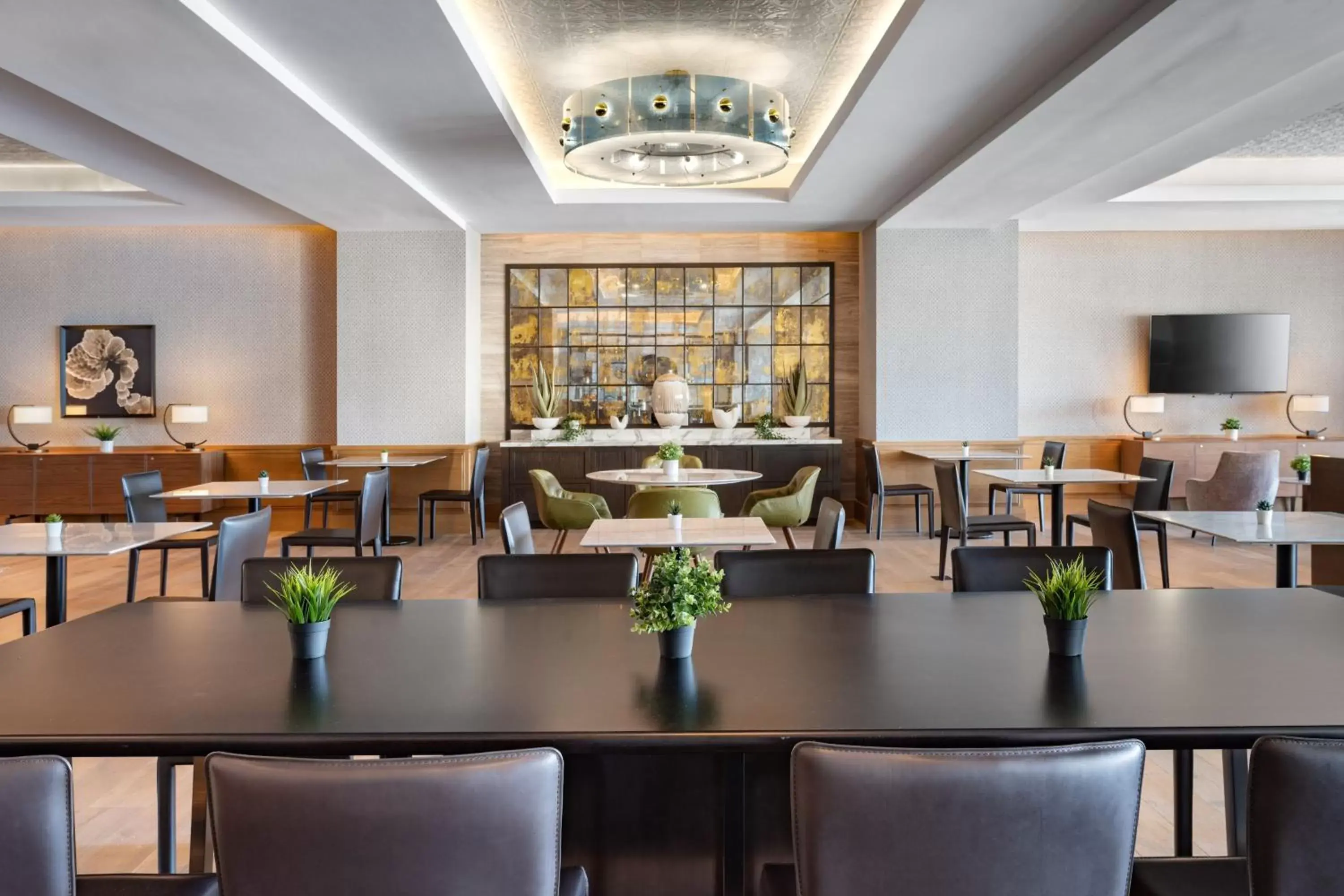 Guest room with 2 Queen, Executive lounge access, Water view in JW Marriott Tampa Water Street Guest room with 2 Queen, Executive lounge access, Water view in JW Marriott Tampa Water Street