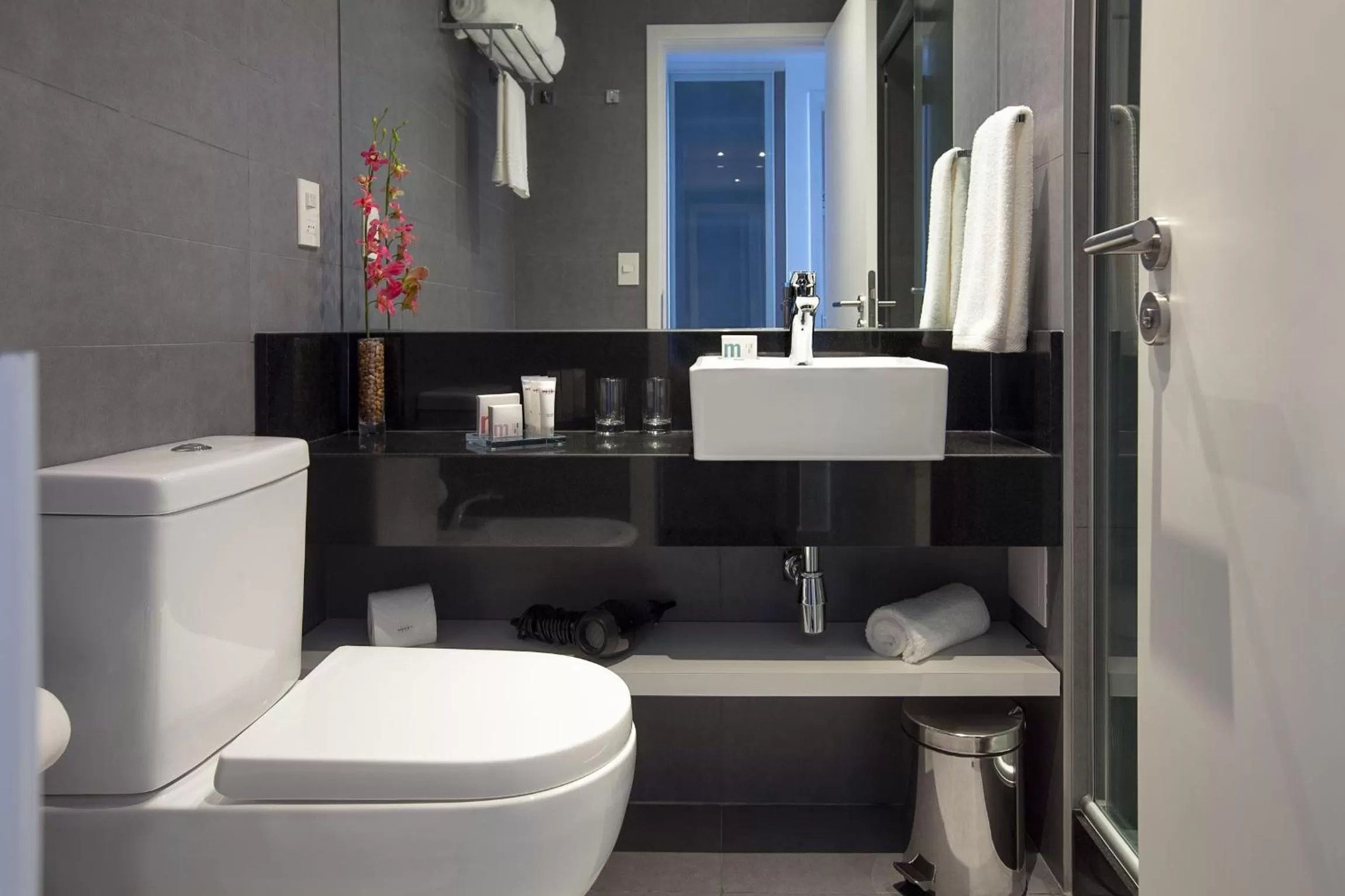 Bathroom in Mercure Montevideo Punta Carretas