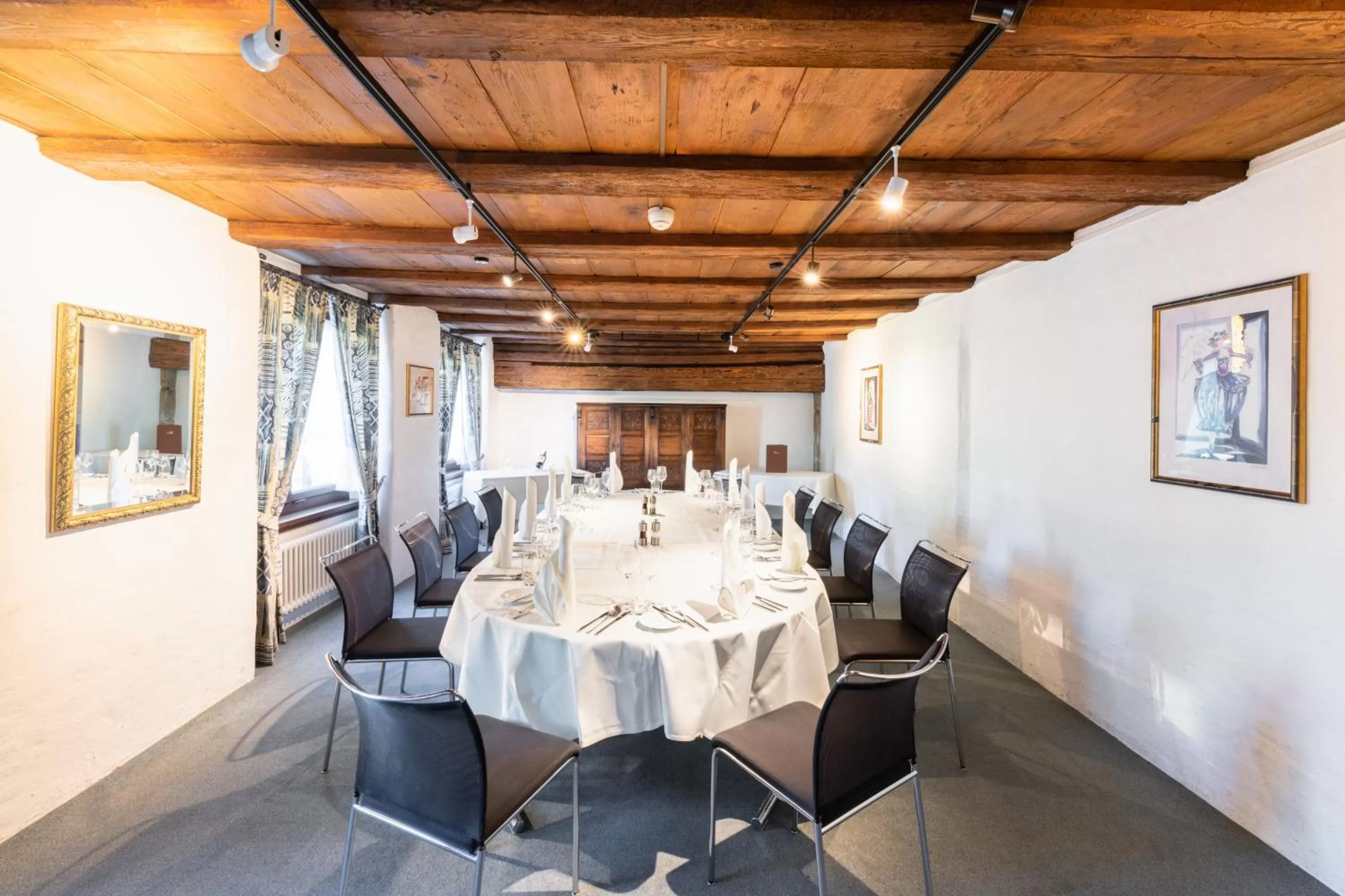 Restaurant/places to eat in Hotel zum goldenen Kreuz