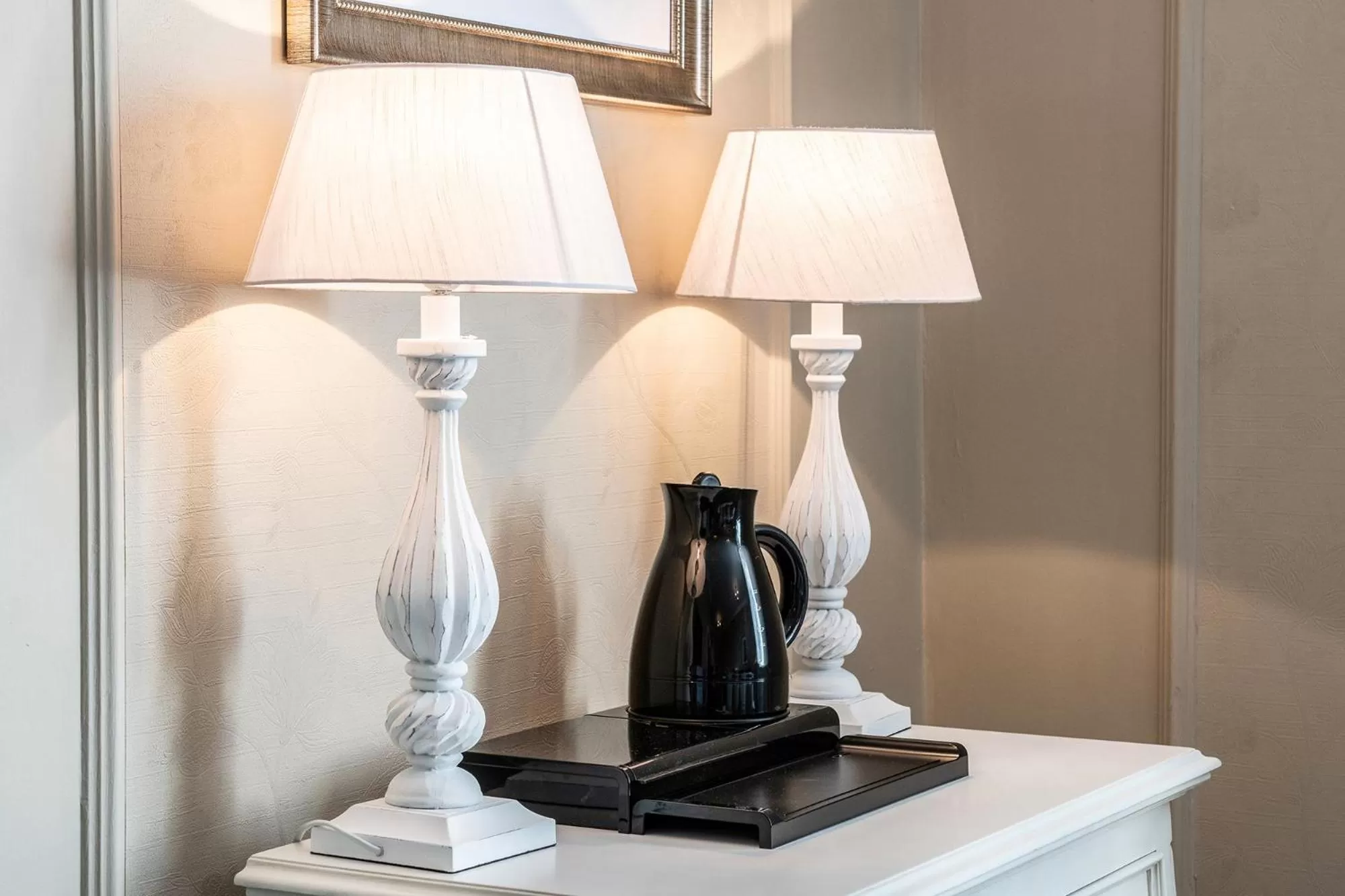 Coffee/tea facilities in Lansdowne House with Private Car Park