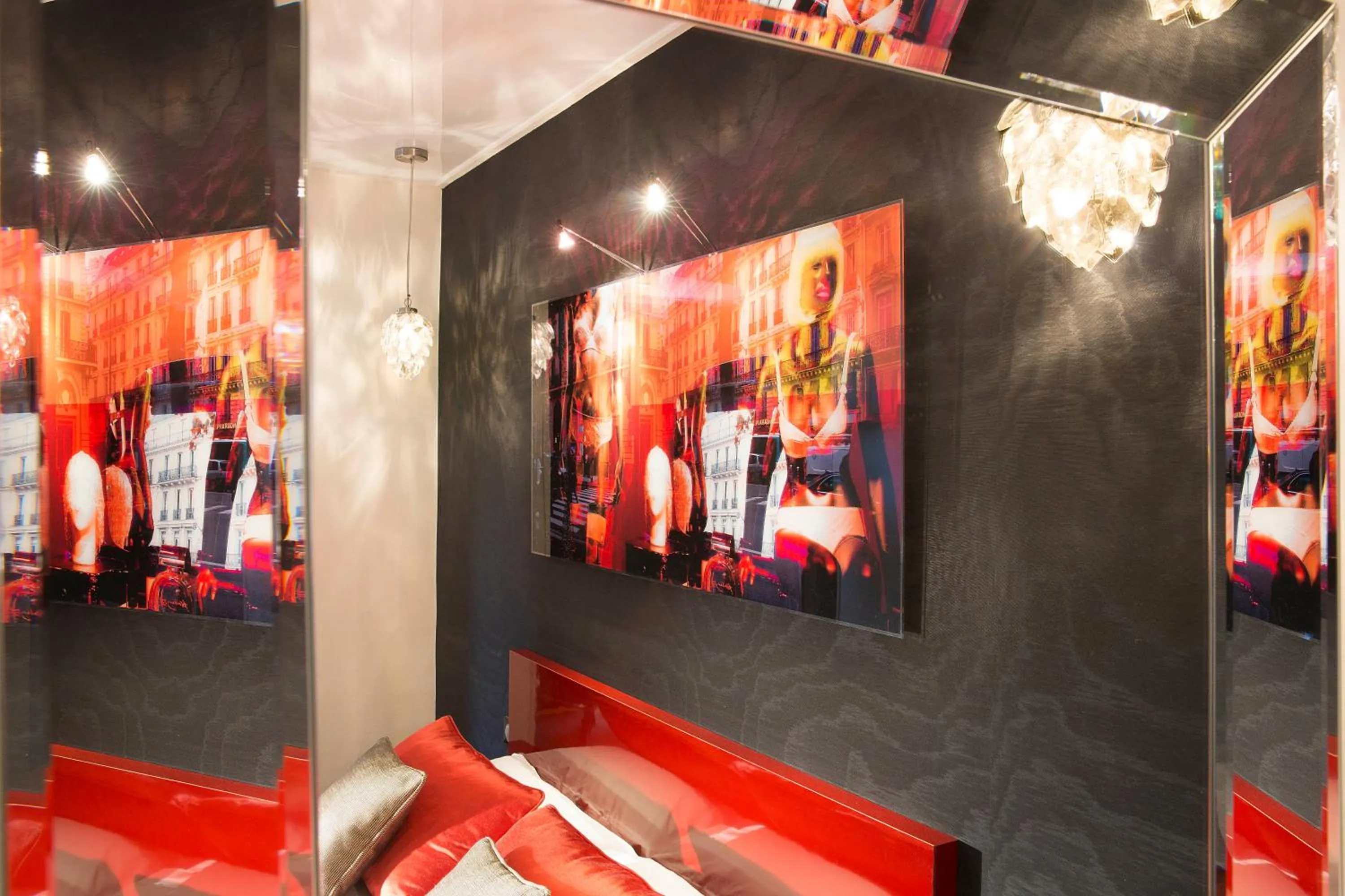 Decorative detail in Hotel Best Western Anjou Lafayette