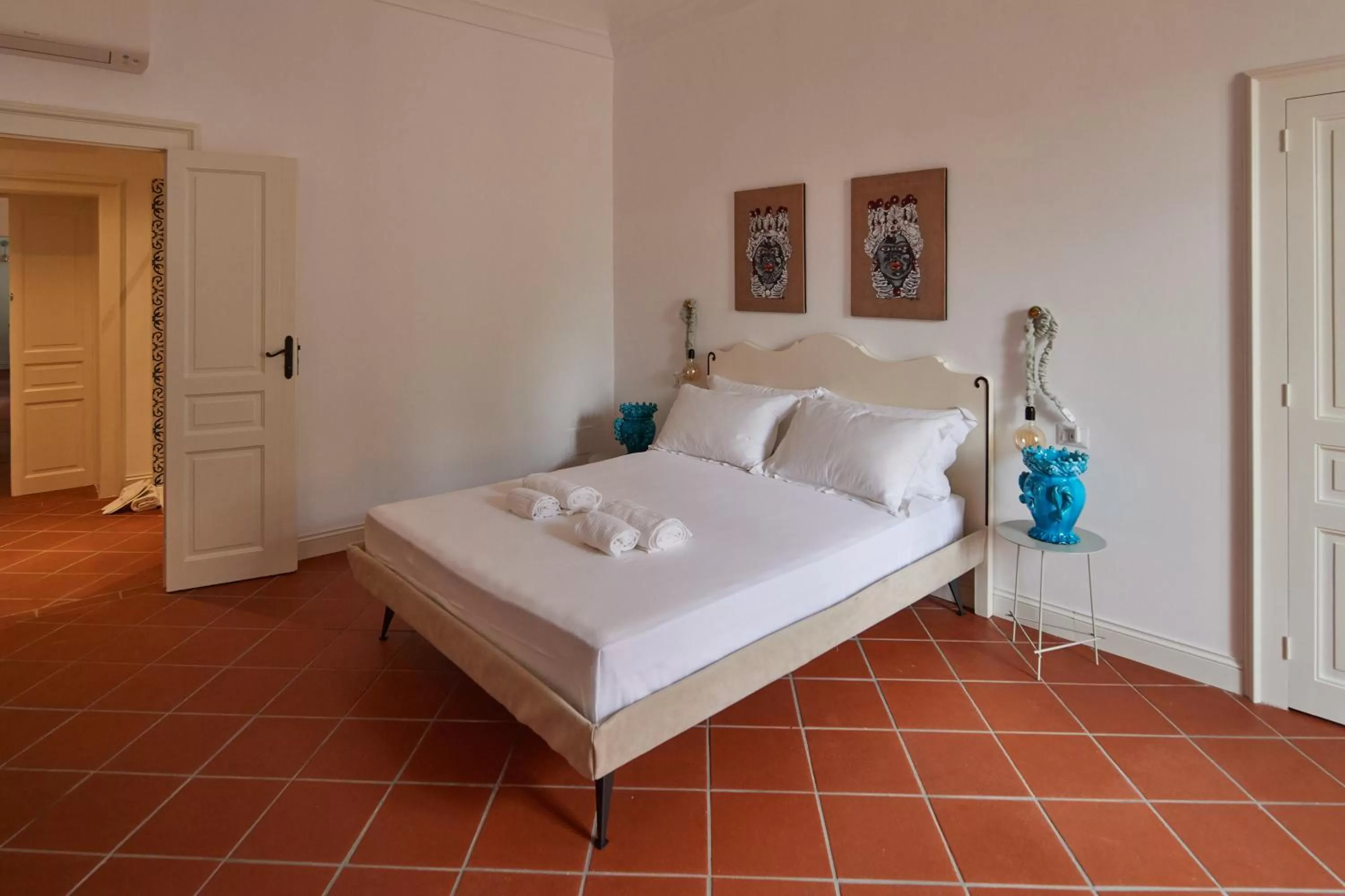 Bed in Galleria del Duomo