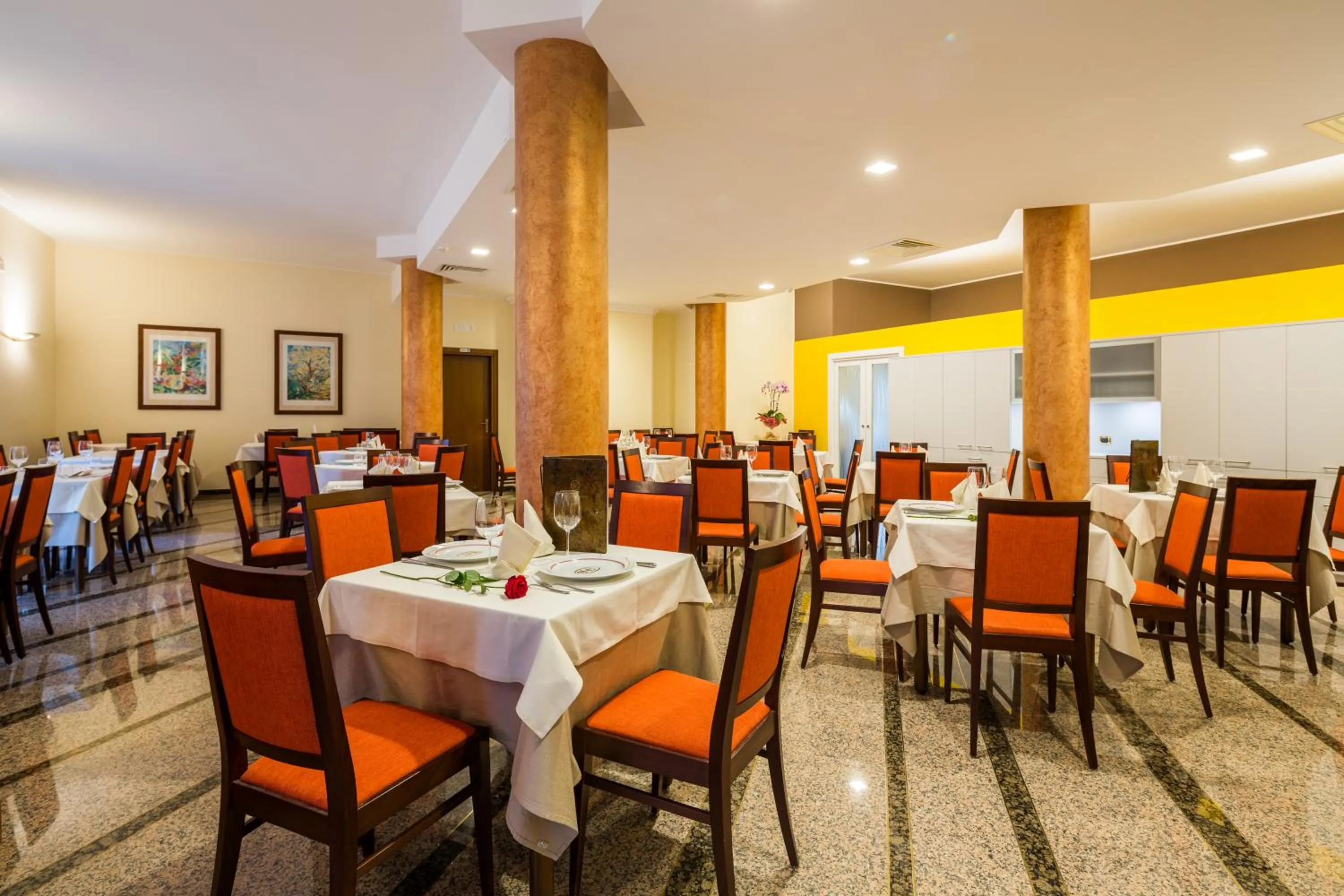 Restaurant/places to eat in Hotel Brandoli