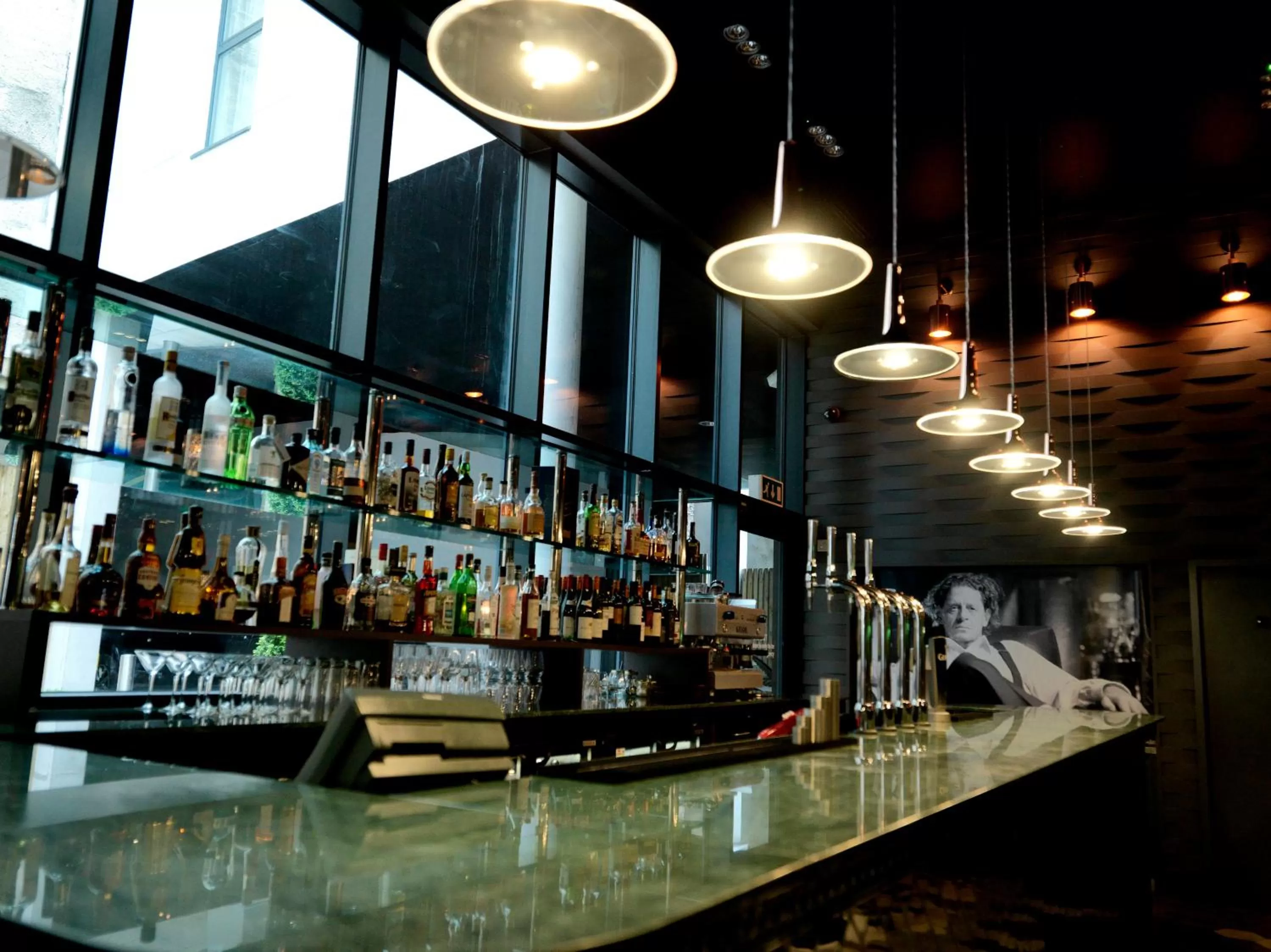 Lounge or bar in Hotel Indigo Liverpool by IHG