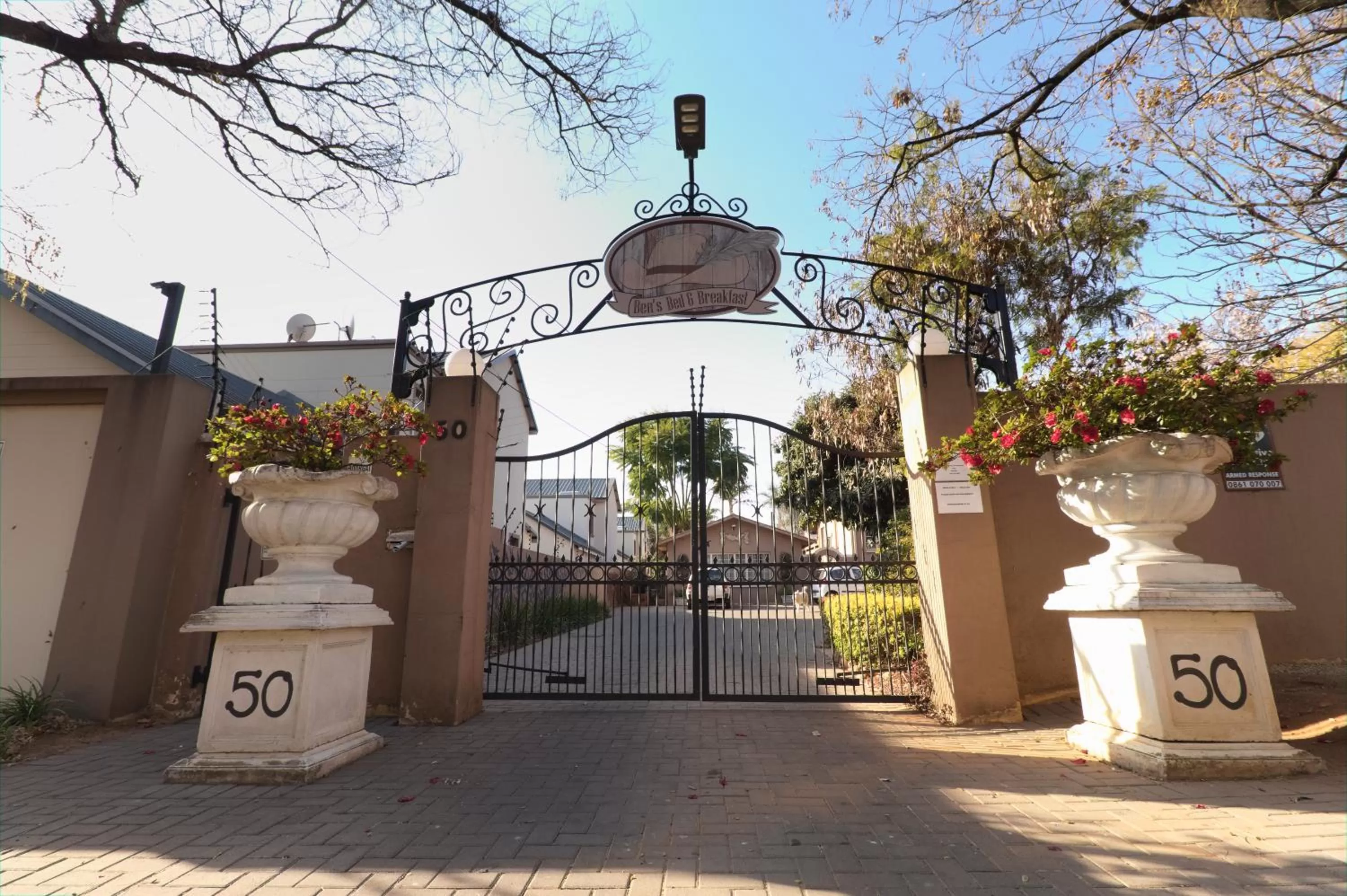 Property Building in Ben's Bed and Breakfast