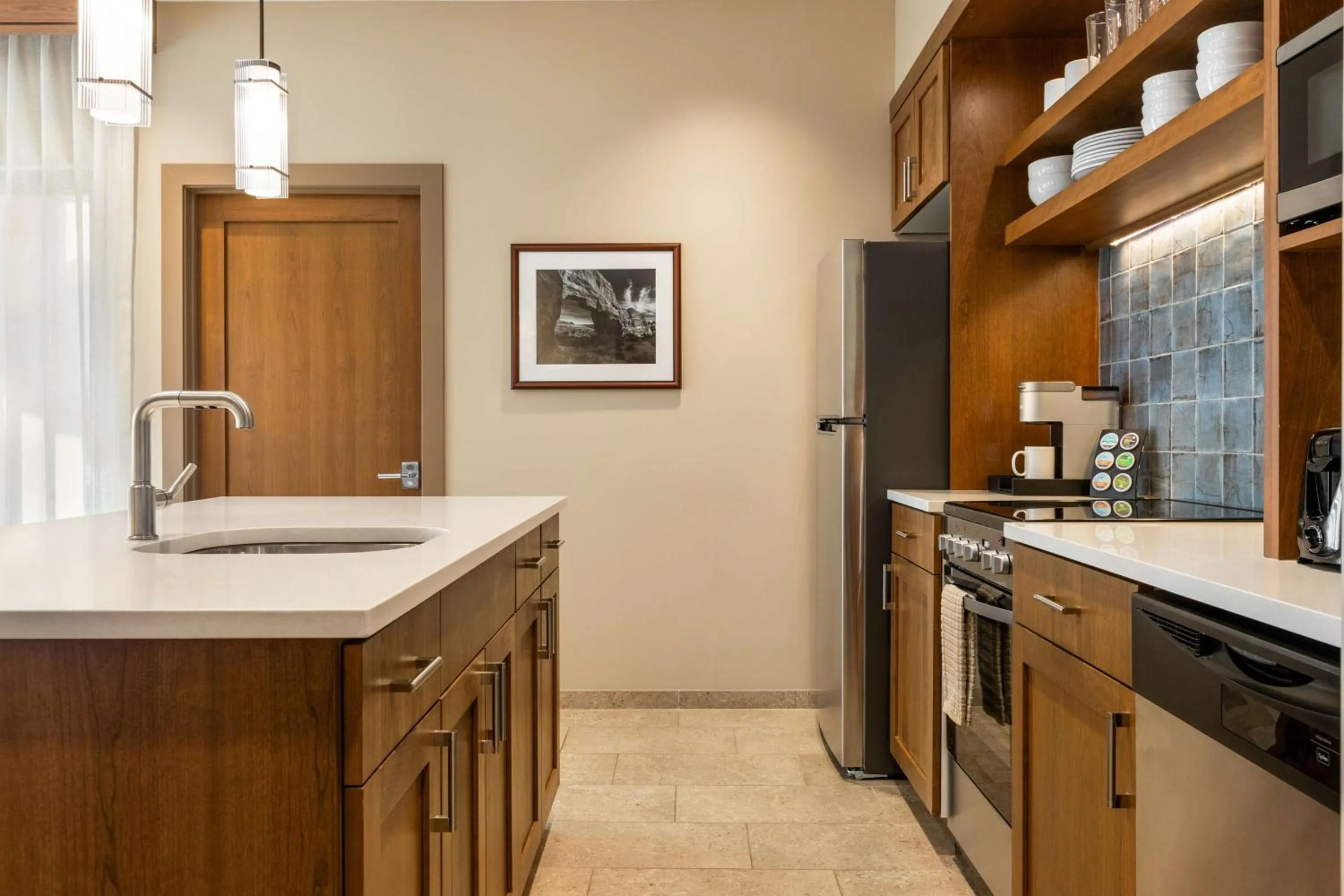 Kitchen or kitchenette in Casitas At The Hoodoo Moab, Curio Collection By Hilton