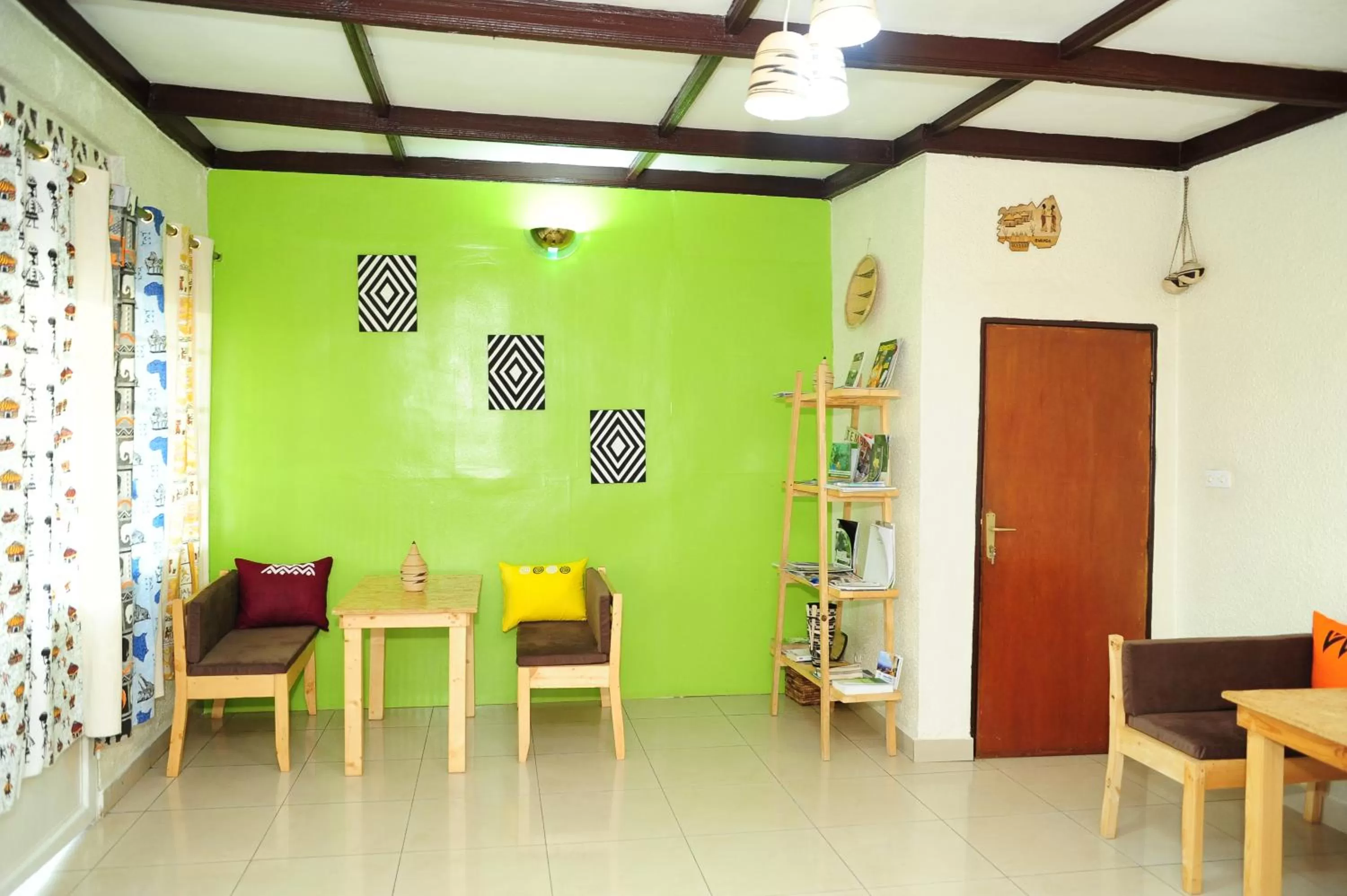 Living room, Seating Area in INZOZI AFRICA HOUSE B&B- Kacyiru